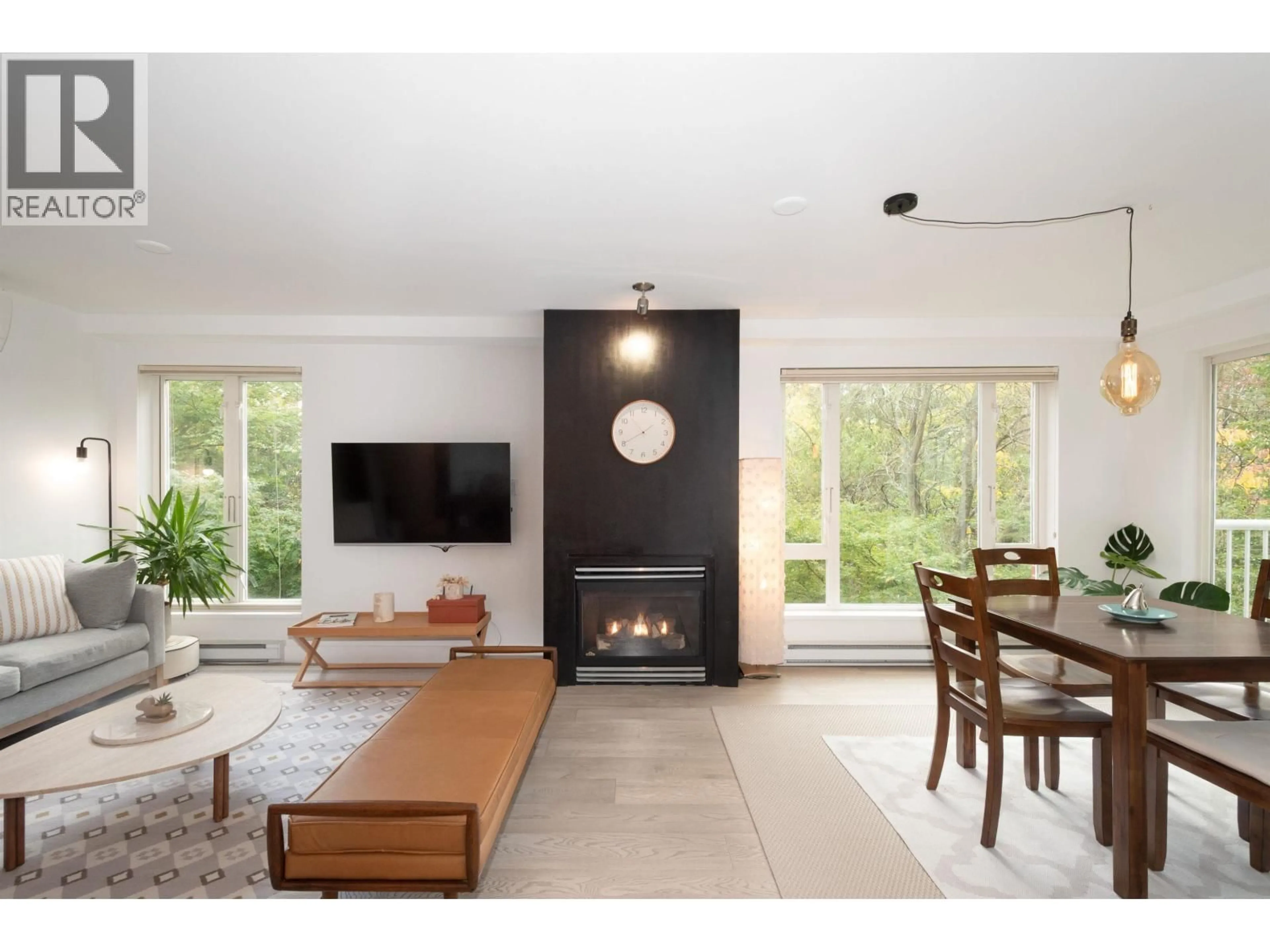 Living room with furniture, unknown for 315 - 2628 YEW STREET, Vancouver British Columbia V6K4T4