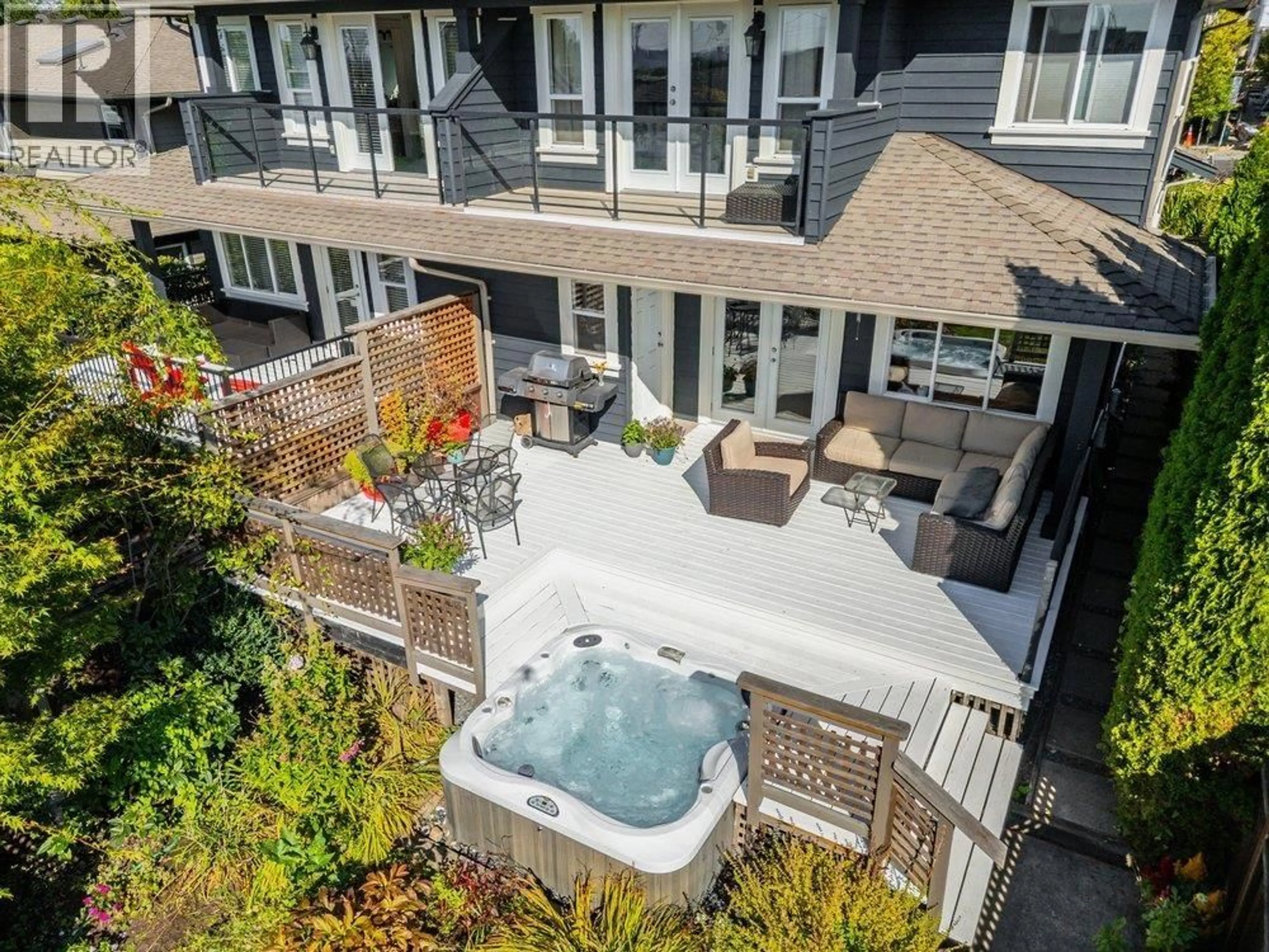 Unknown for 331 14TH STREET, North Vancouver British Columbia V7M1P5