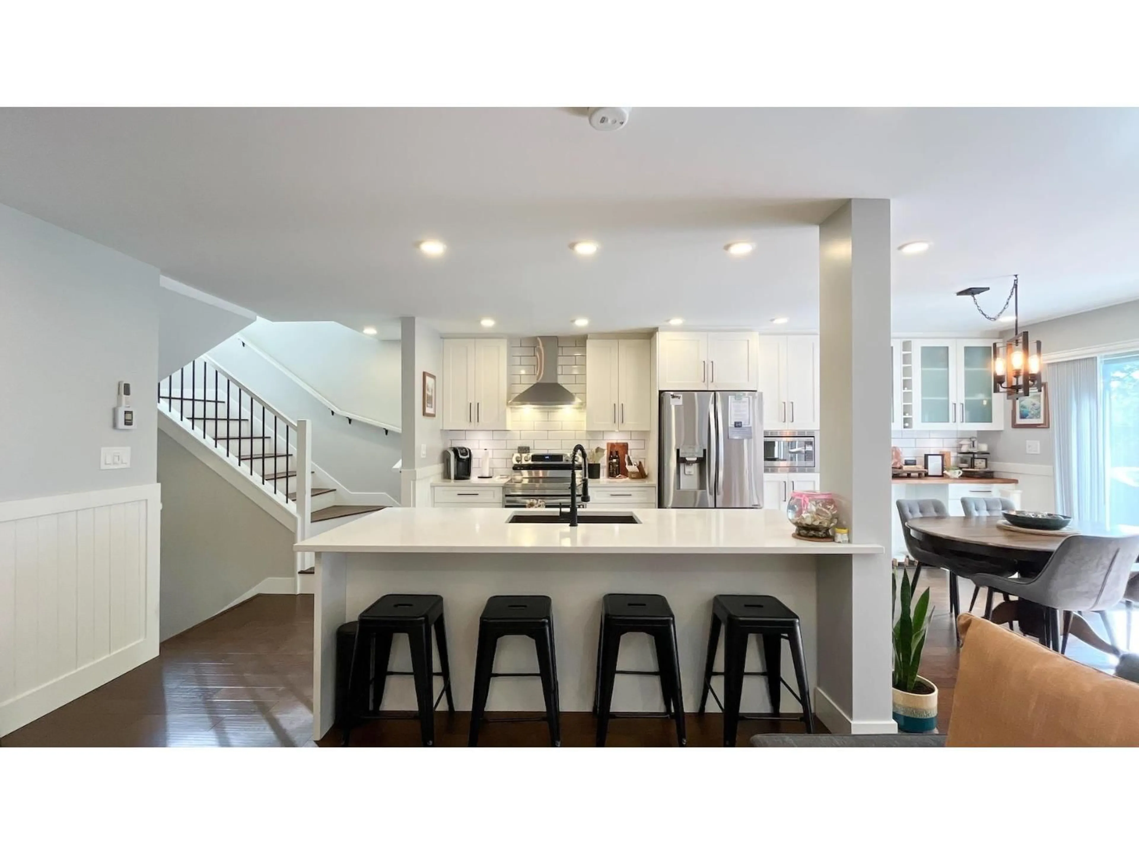 Open concept kitchen, unknown for 107 - 19352 FRASER, Surrey British Columbia V3S6K6