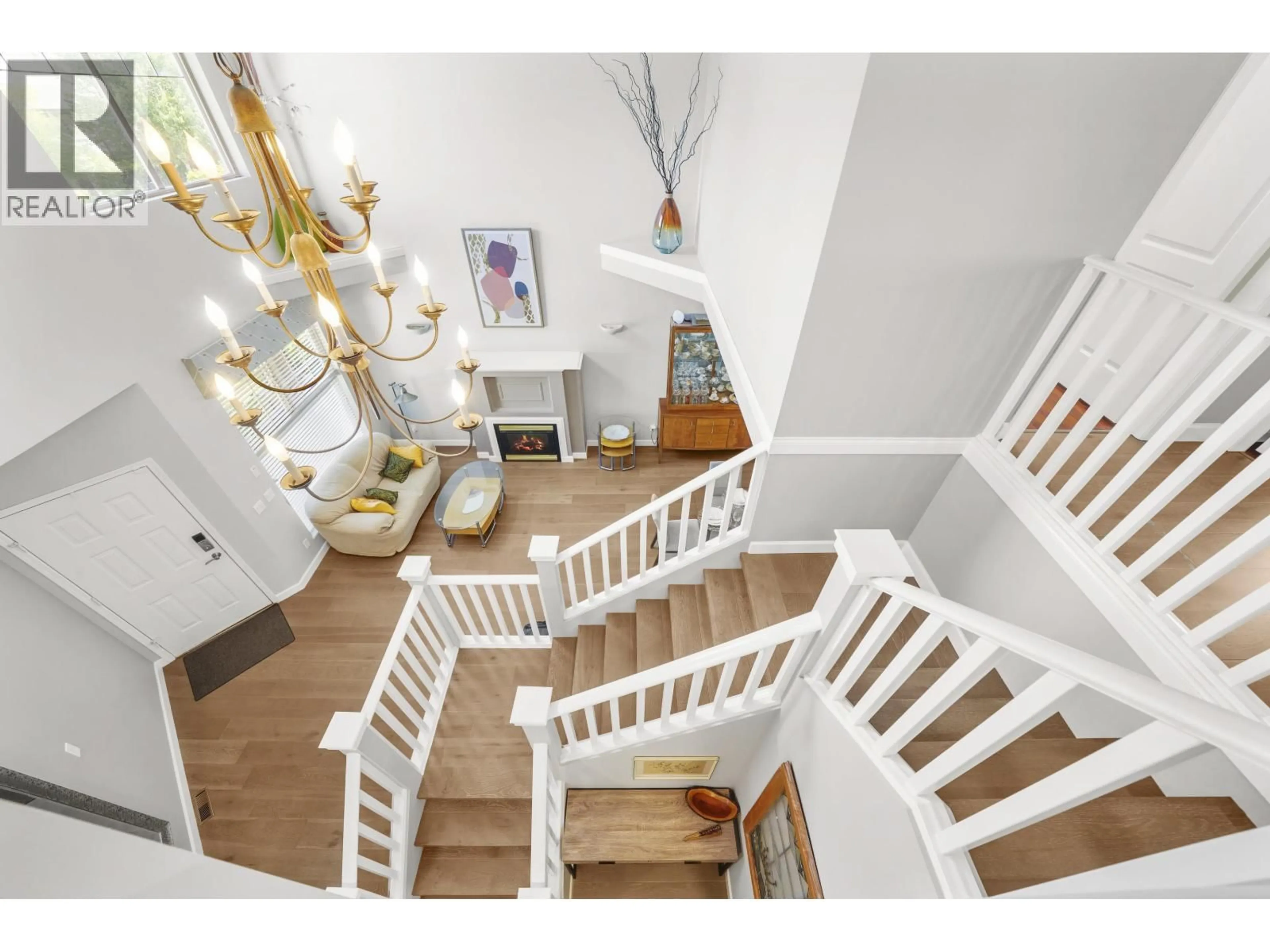 Stairs for 1220 YANGTZE PLACE, Port Coquitlam British Columbia V3B7X1