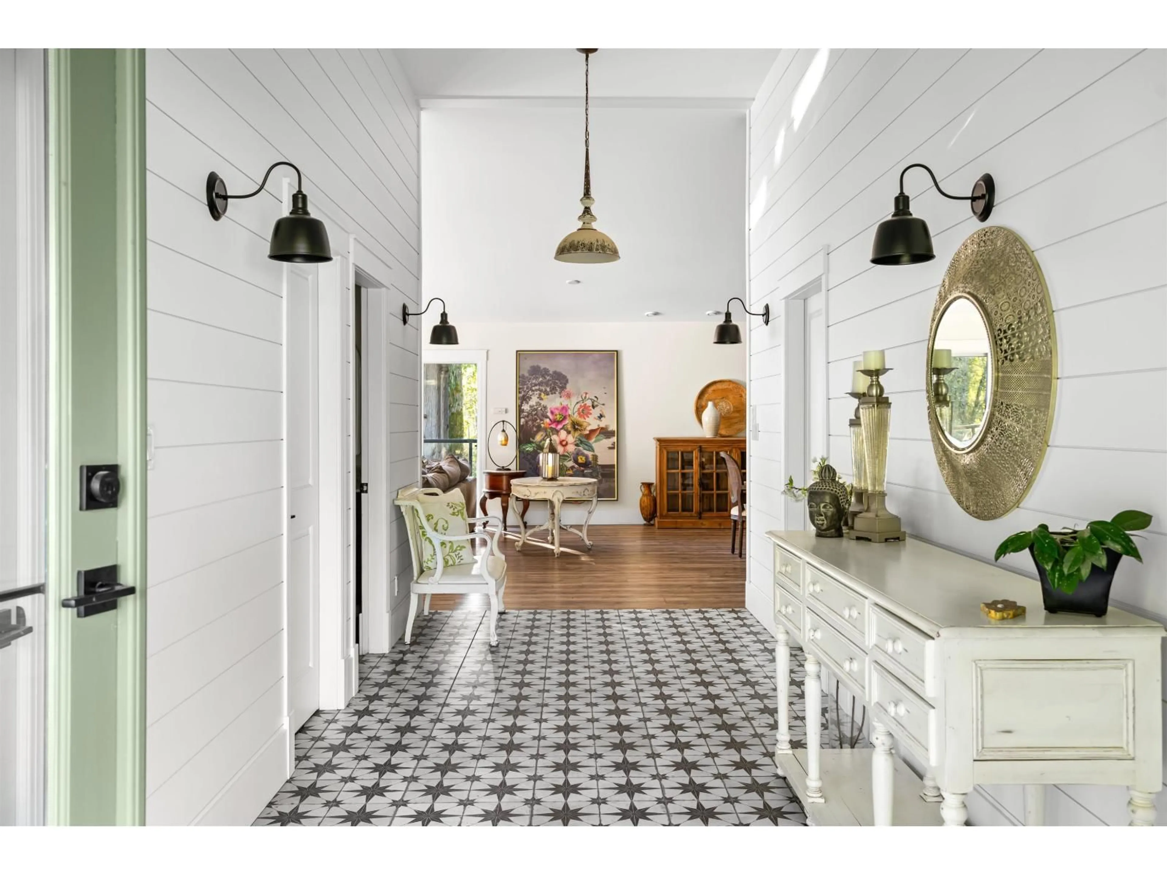 Indoor entryway for 5441 256, Langley British Columbia V4W1E7