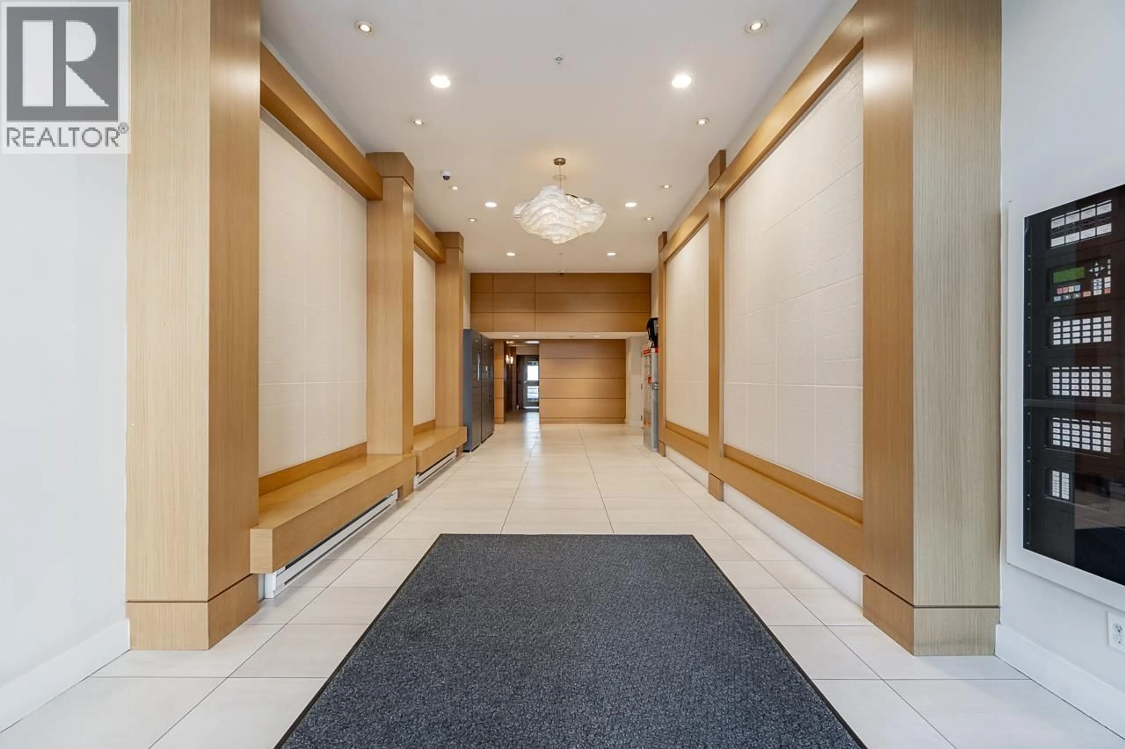 Indoor foyer for 1012 - 668 COLUMBIA STREET, New Westminster British Columbia V3M1A9