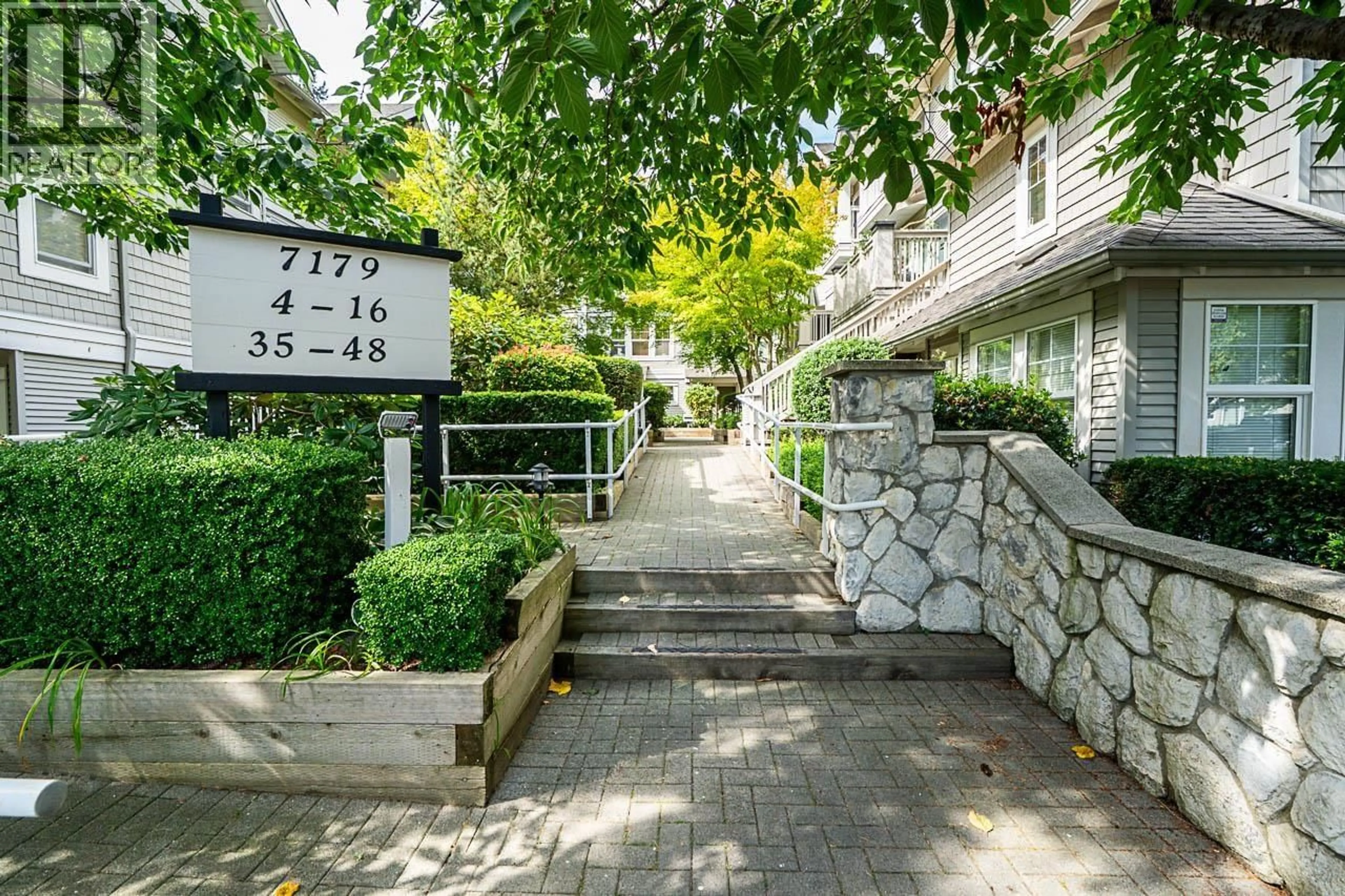 Patio, street for 4 - 7179 18TH AVENUE, Burnaby British Columbia V3N1H2