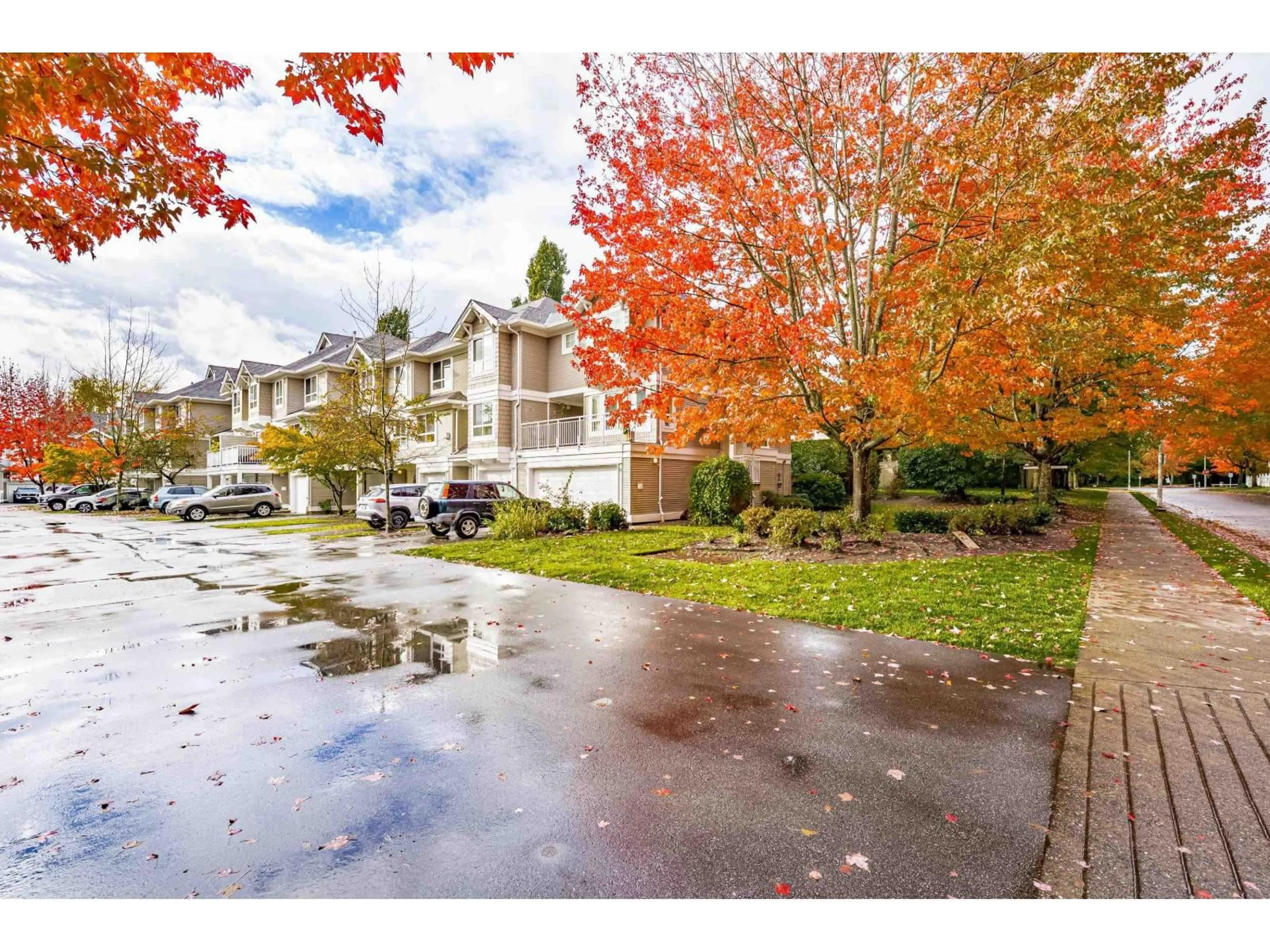Unknown for 32 - 20890 57, Langley British Columbia V3A8M7