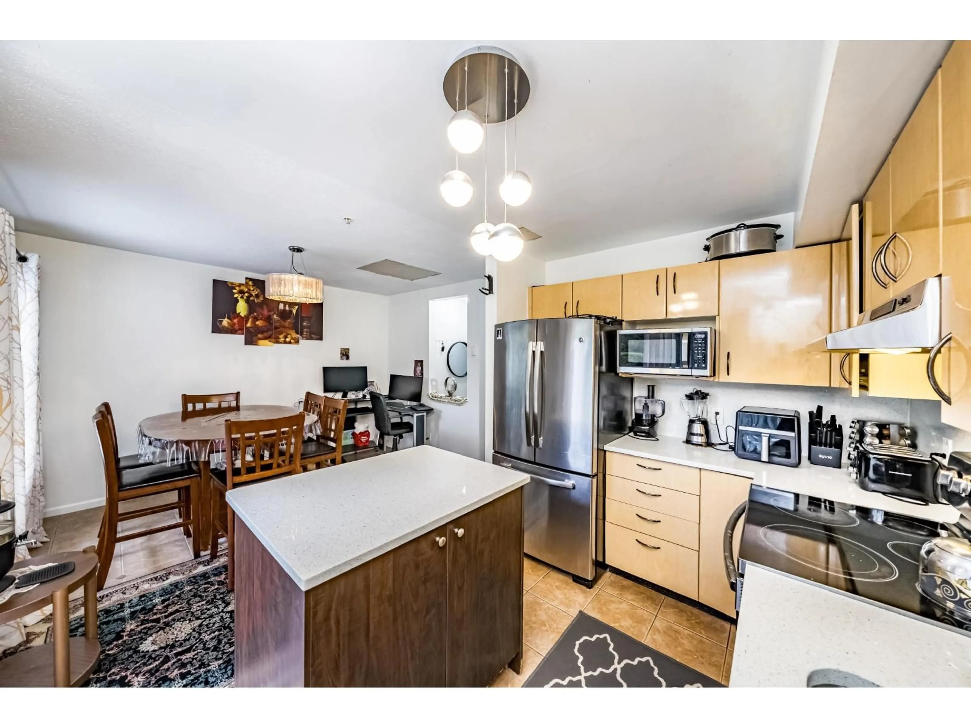 Open concept kitchen, unknown for 32 - 20890 57, Langley British Columbia V3A8M7