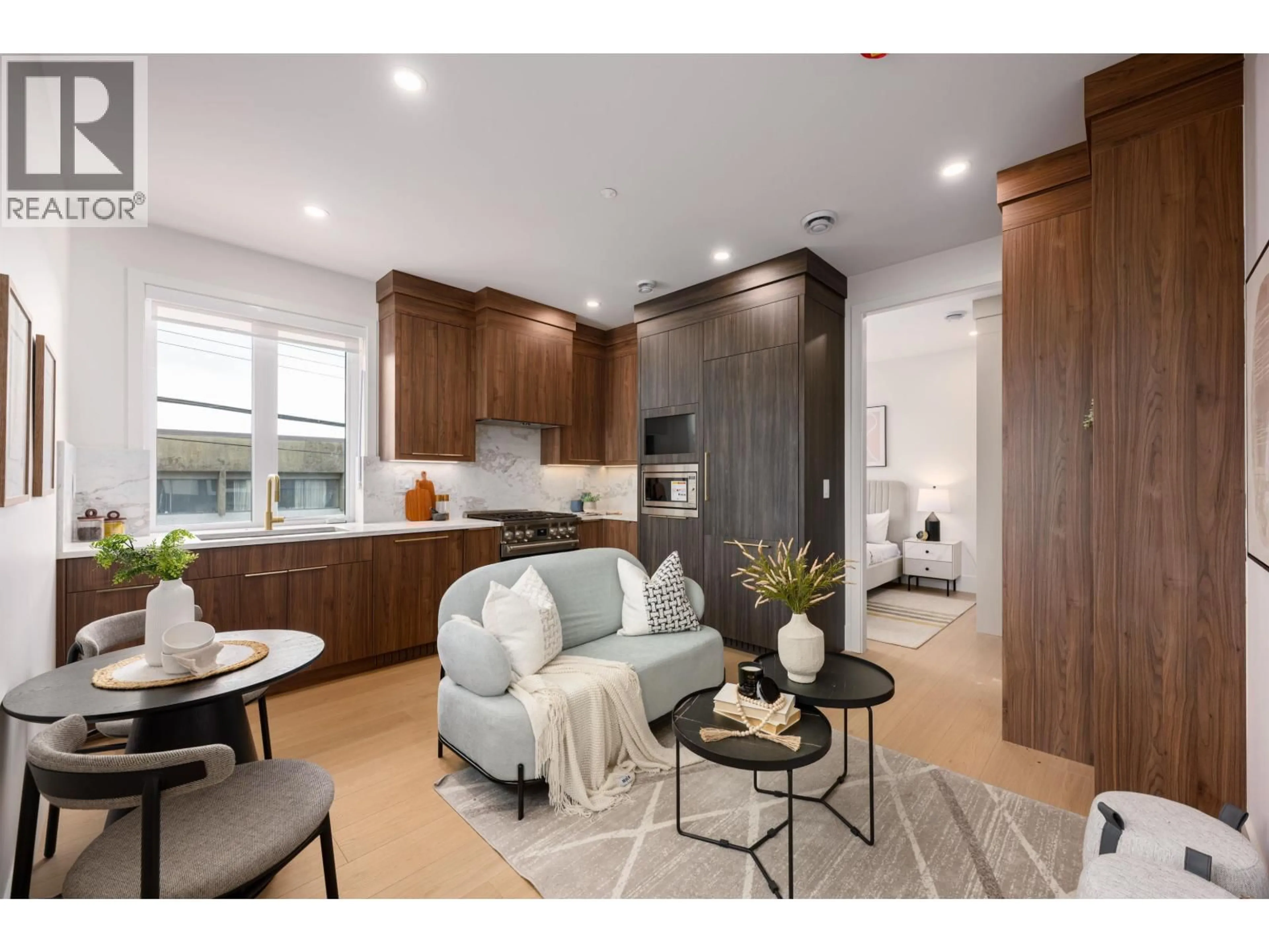 Open concept kitchen, wood/laminate floor for 3468 FRANKLIN STREET, Vancouver British Columbia V5K1Y3