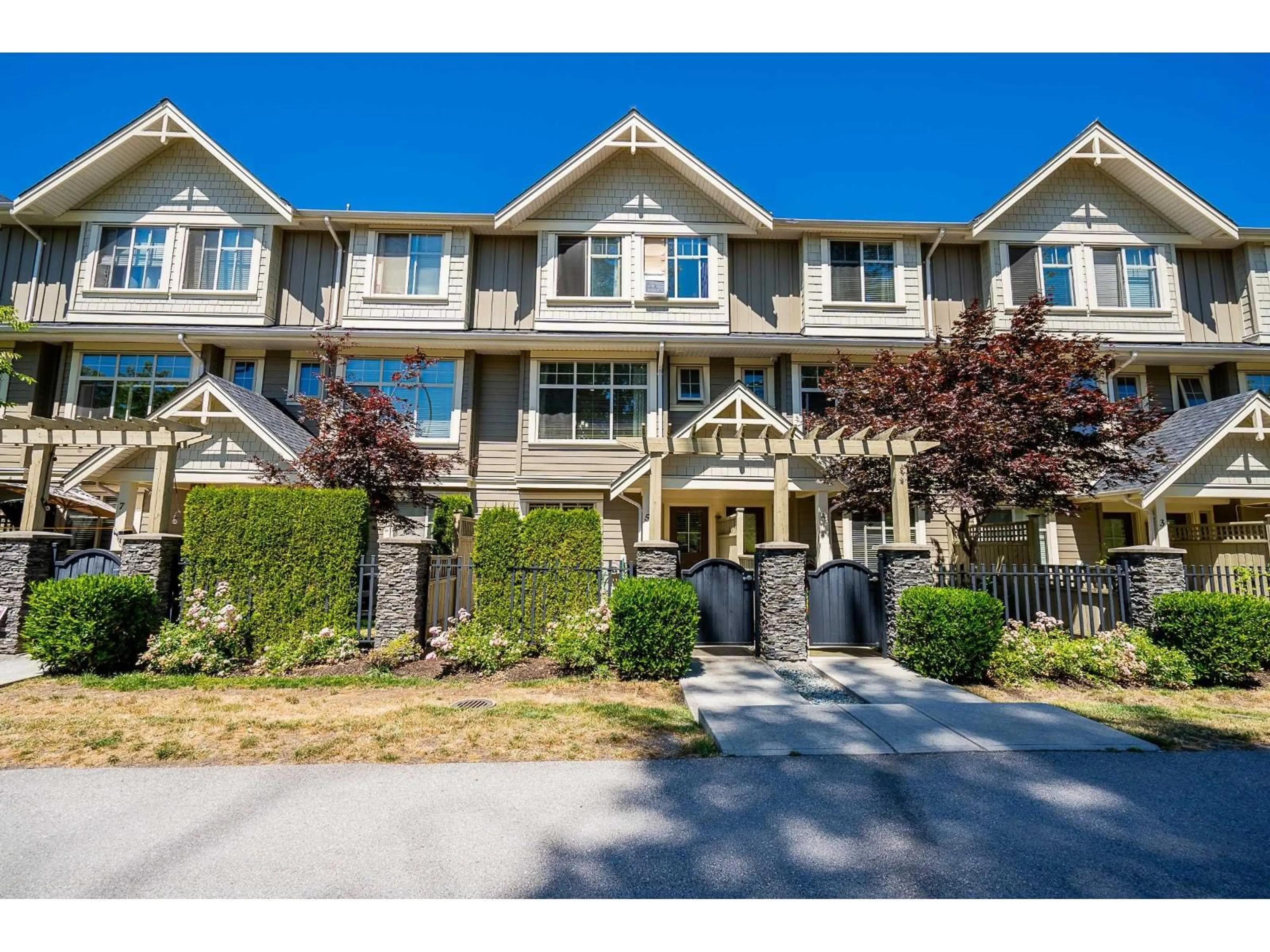 A pic from outside/outdoor area/front of a property/back of a property/a pic from drone, street for 5 - 19525 73, Surrey British Columbia V4N6L7