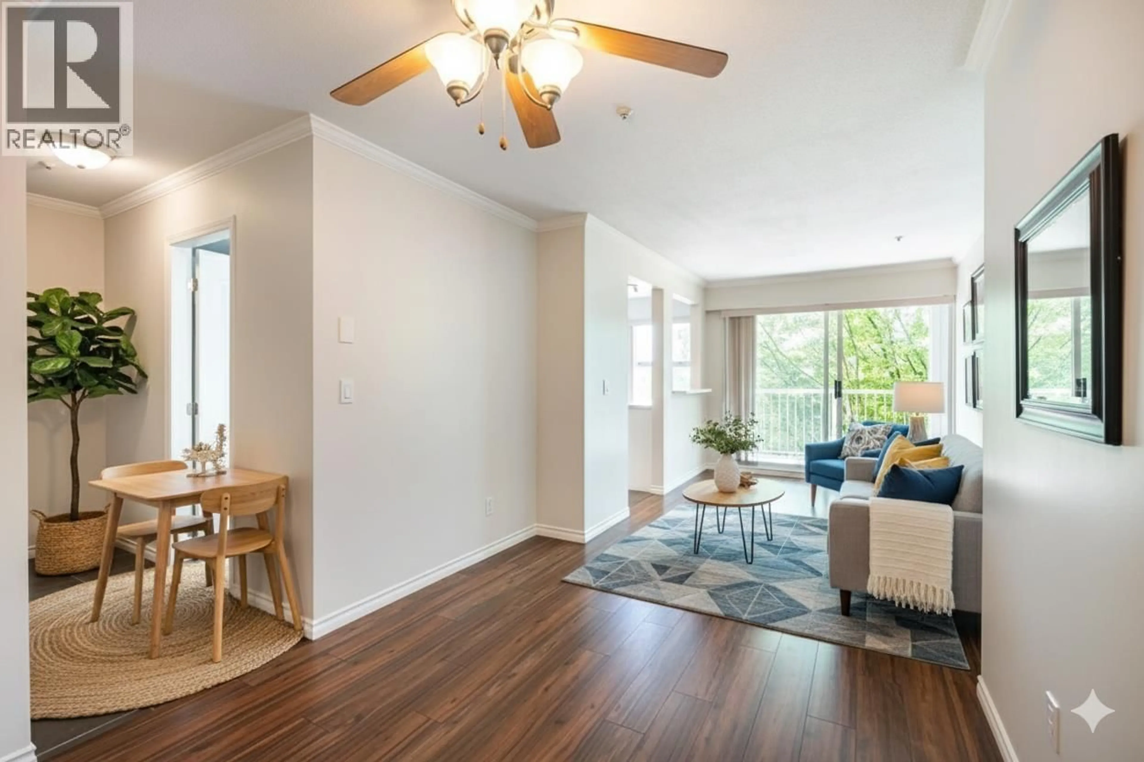 Living room with furniture, wood/laminate floor for 102 - 135 ELEVENTH STREET, New Westminster British Columbia V3M4C7