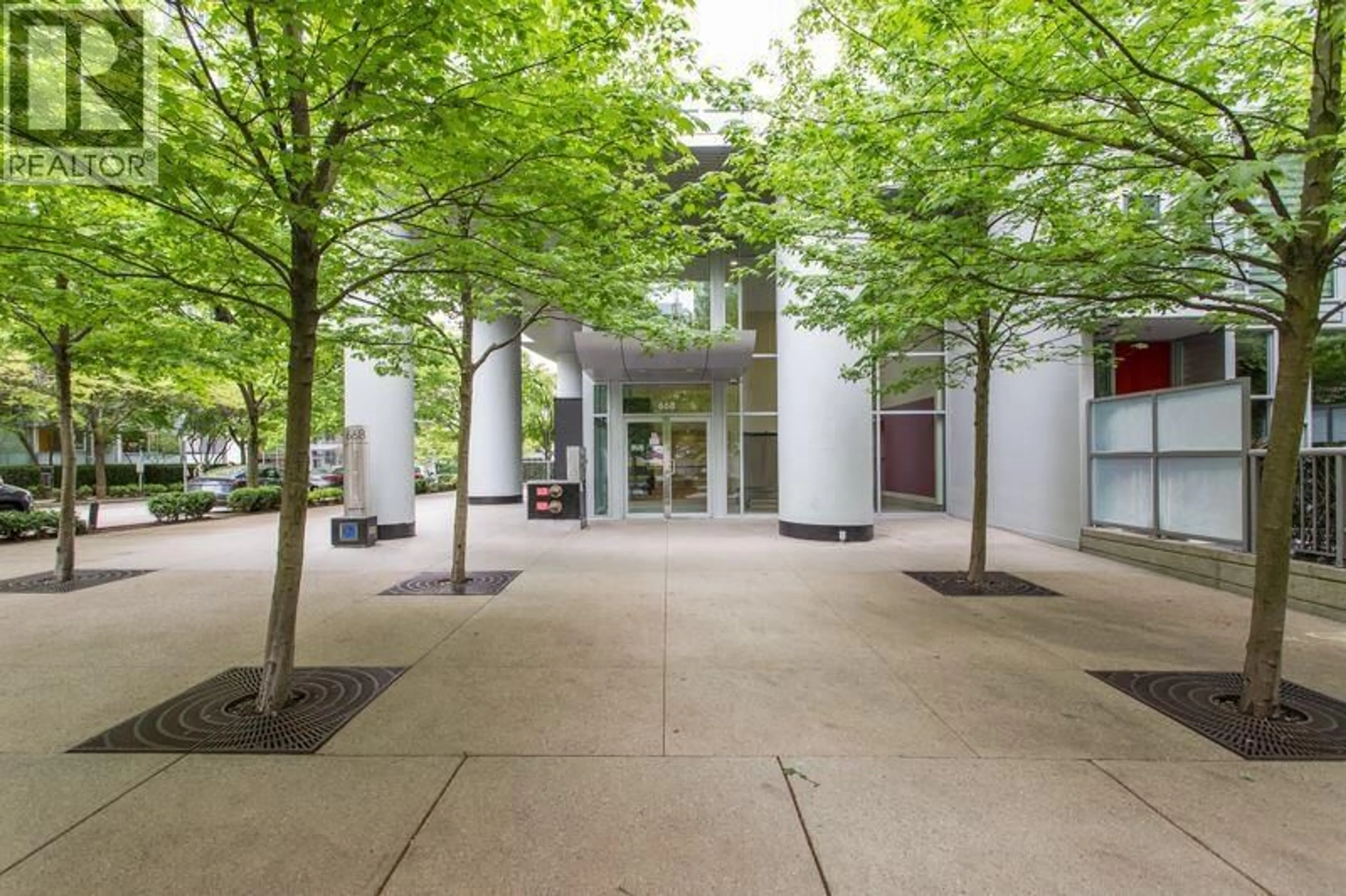 Indoor foyer for 2206 - 111 GEORGIA STREET, Vancouver British Columbia V6B1T8