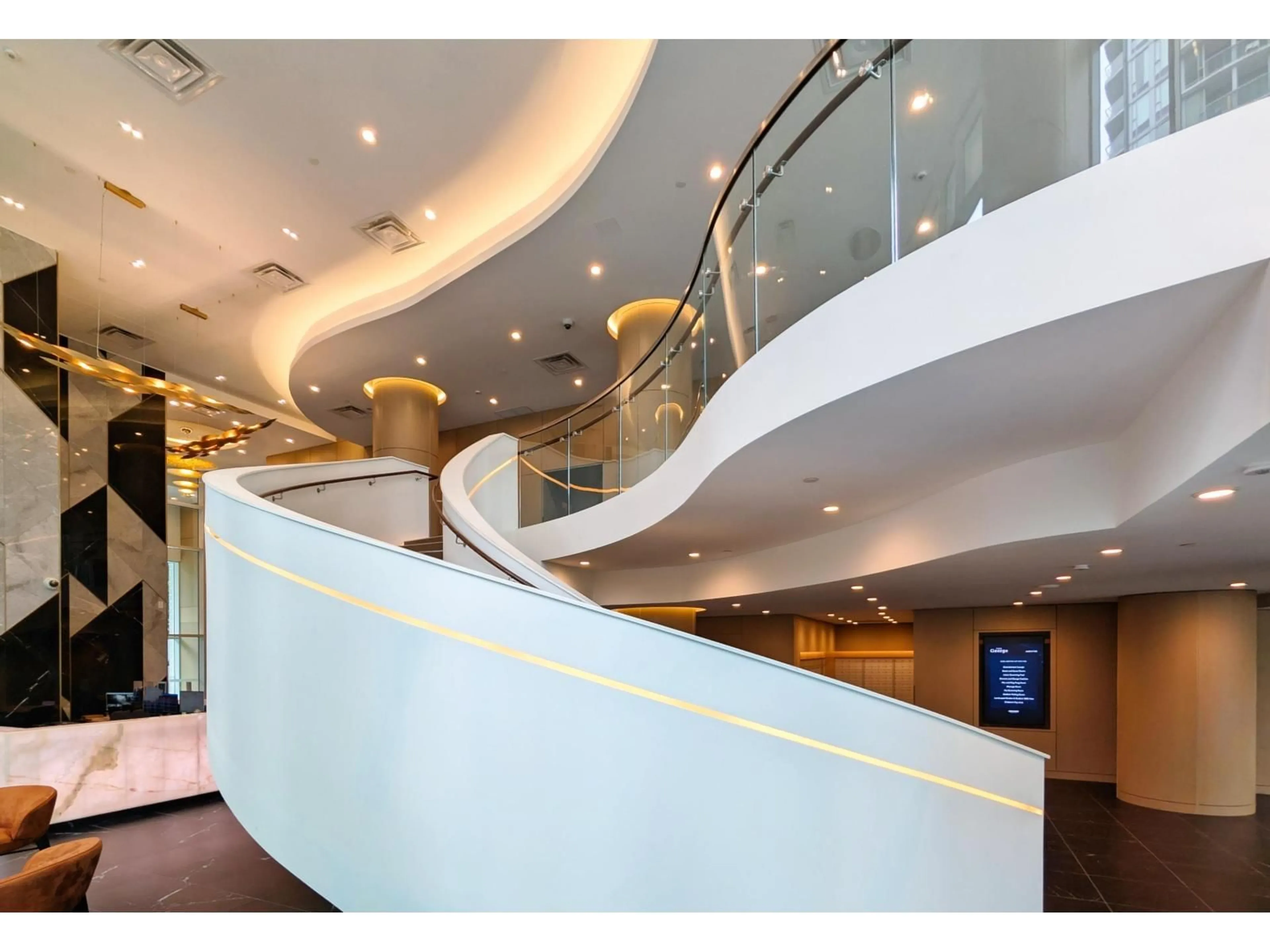 Indoor foyer for 706 - 13778 100TH, Surrey British Columbia V3T0V3