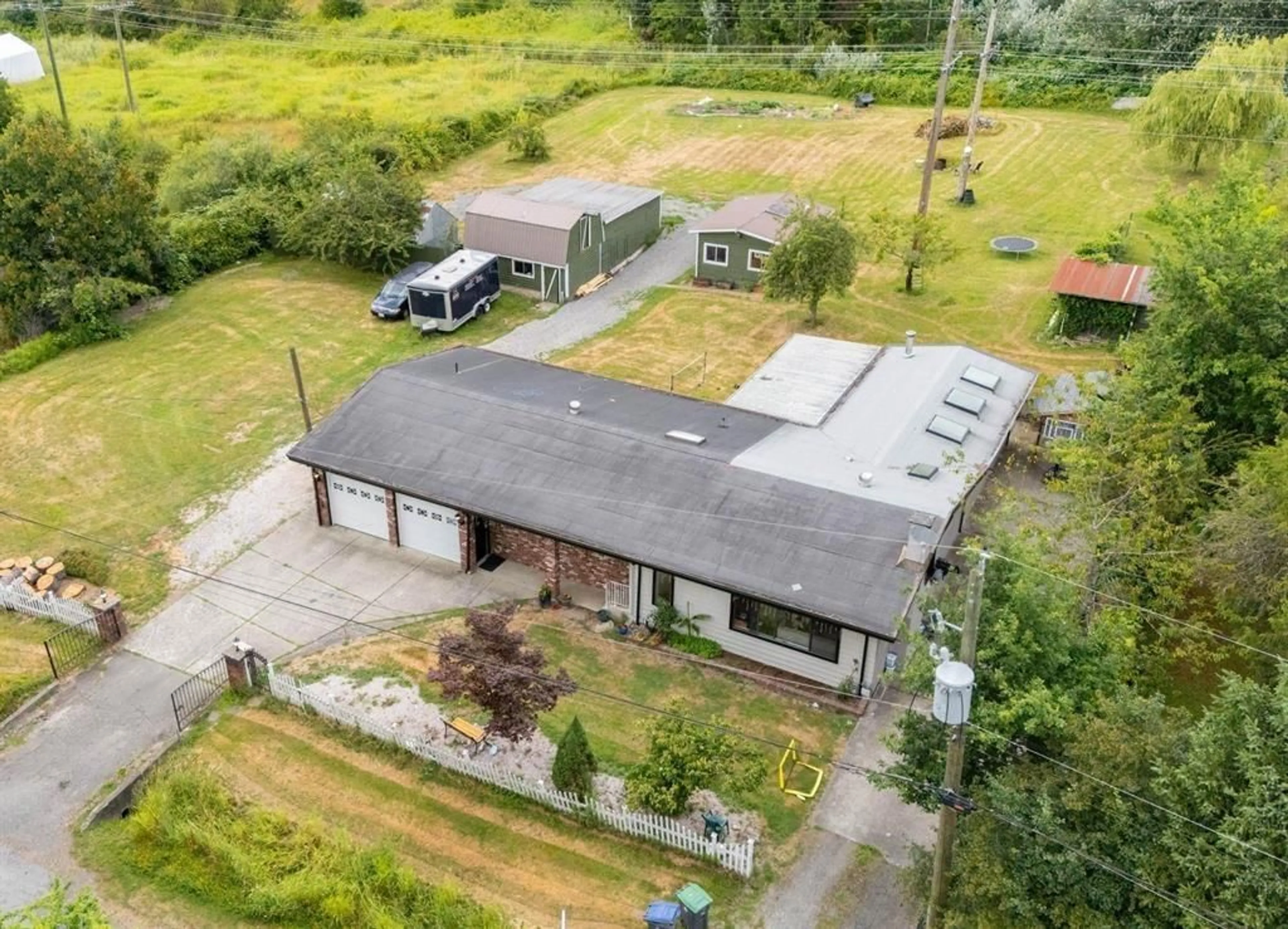 A pic from outside/outdoor area/front of a property/back of a property/a pic from drone, building for 16951 94A, Surrey British Columbia V4N6H2