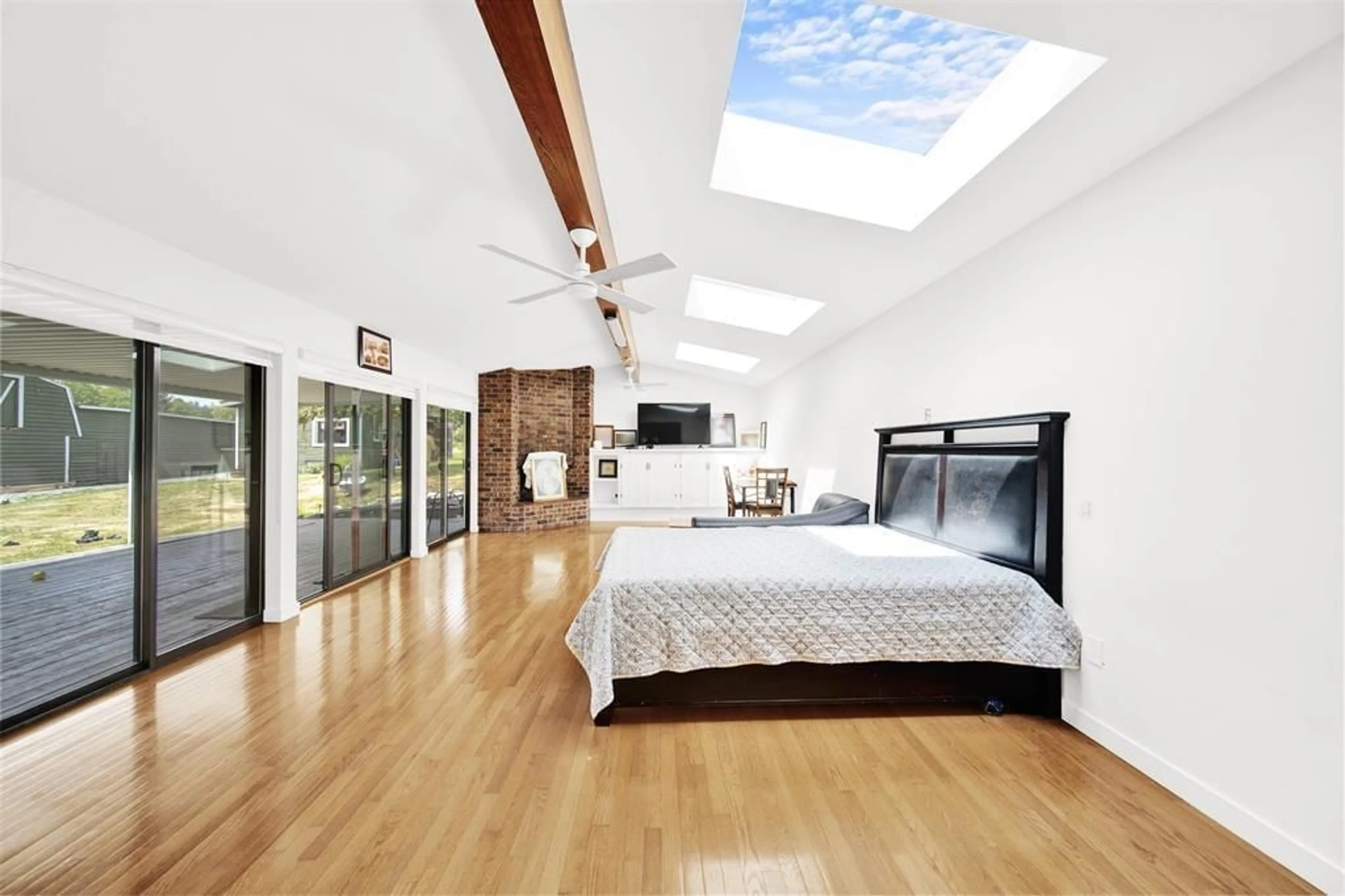 A pic of a room for 16951 94A, Surrey British Columbia V4N6H2