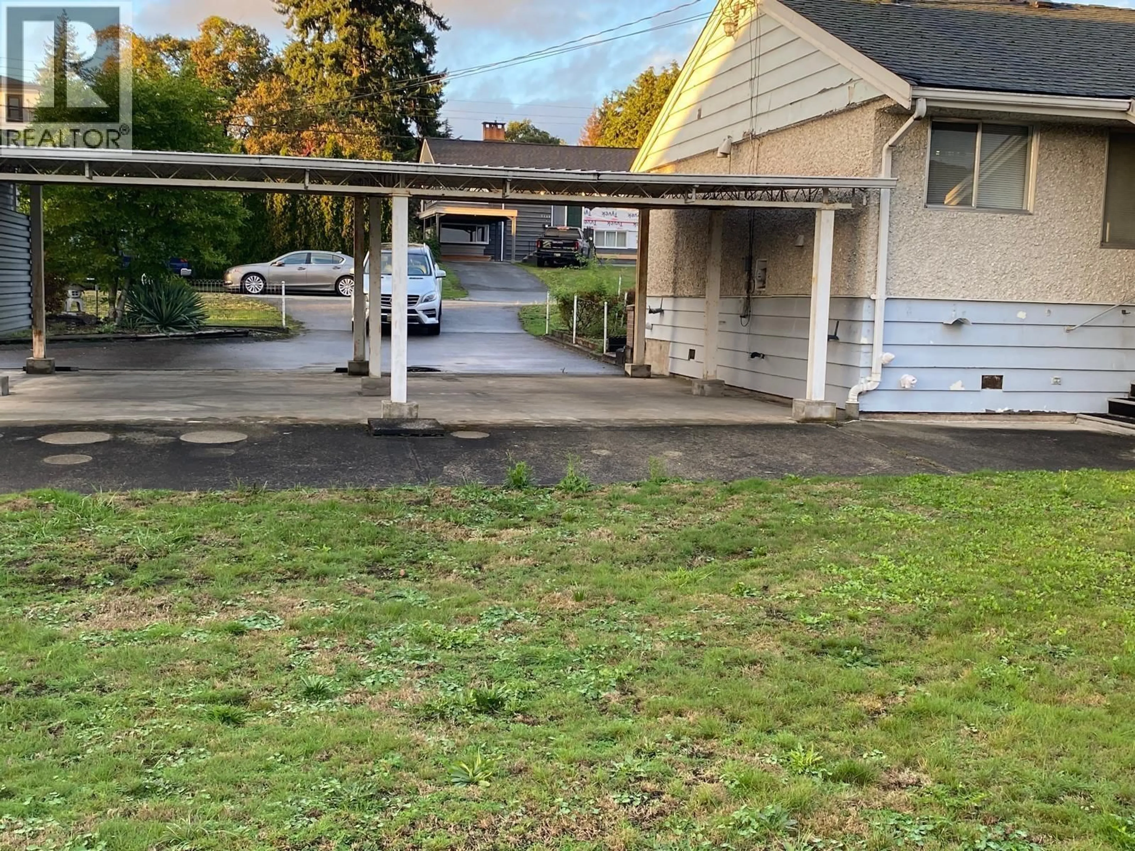 A pic from outside/outdoor area/front of a property/back of a property/a pic from drone, street for 2130 CRAIGEN AVENUE, Coquitlam British Columbia V3K1W6