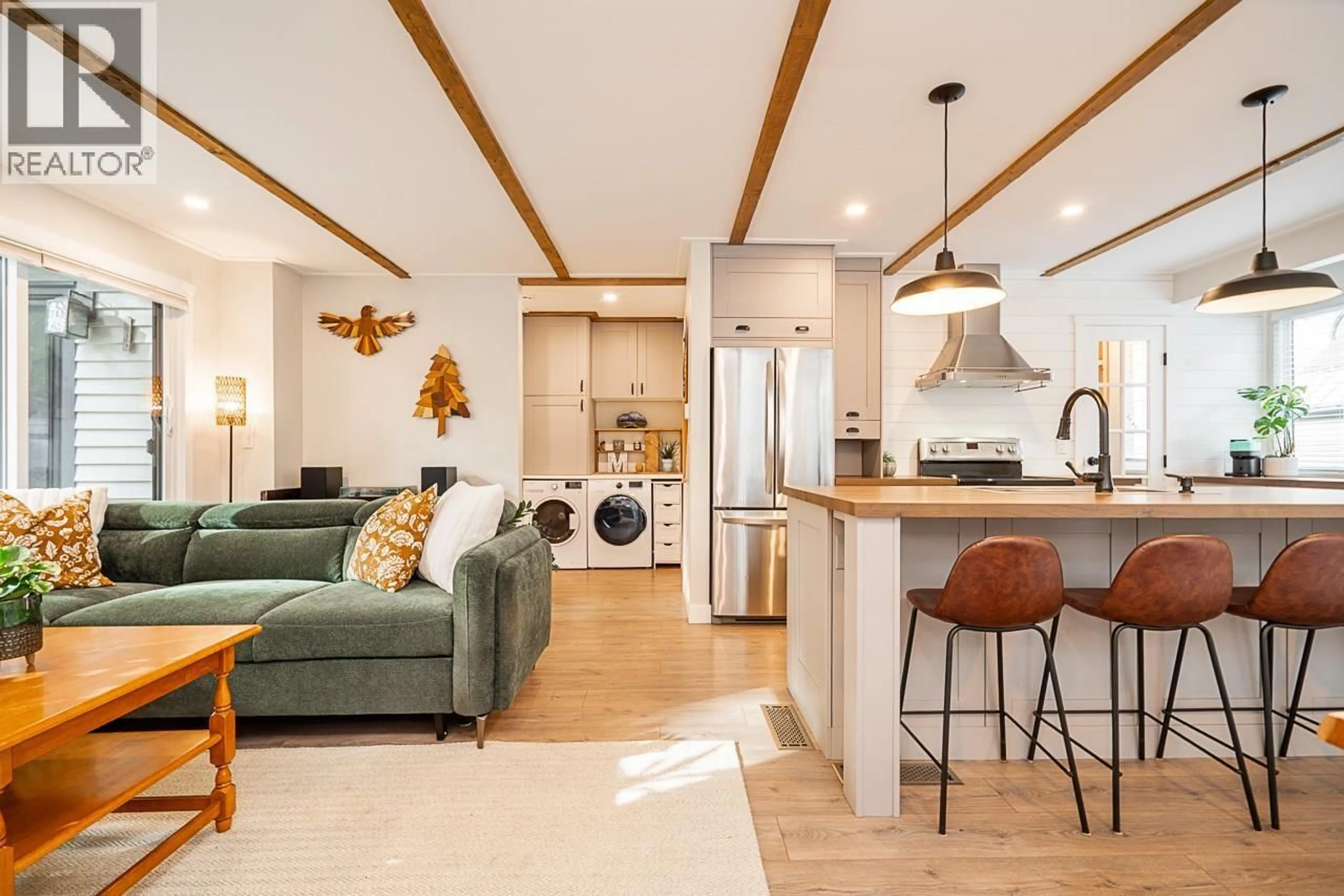 Open concept kitchen, wood/laminate floor for 8588 WILDERNESS COURT, Burnaby British Columbia V5A4B2