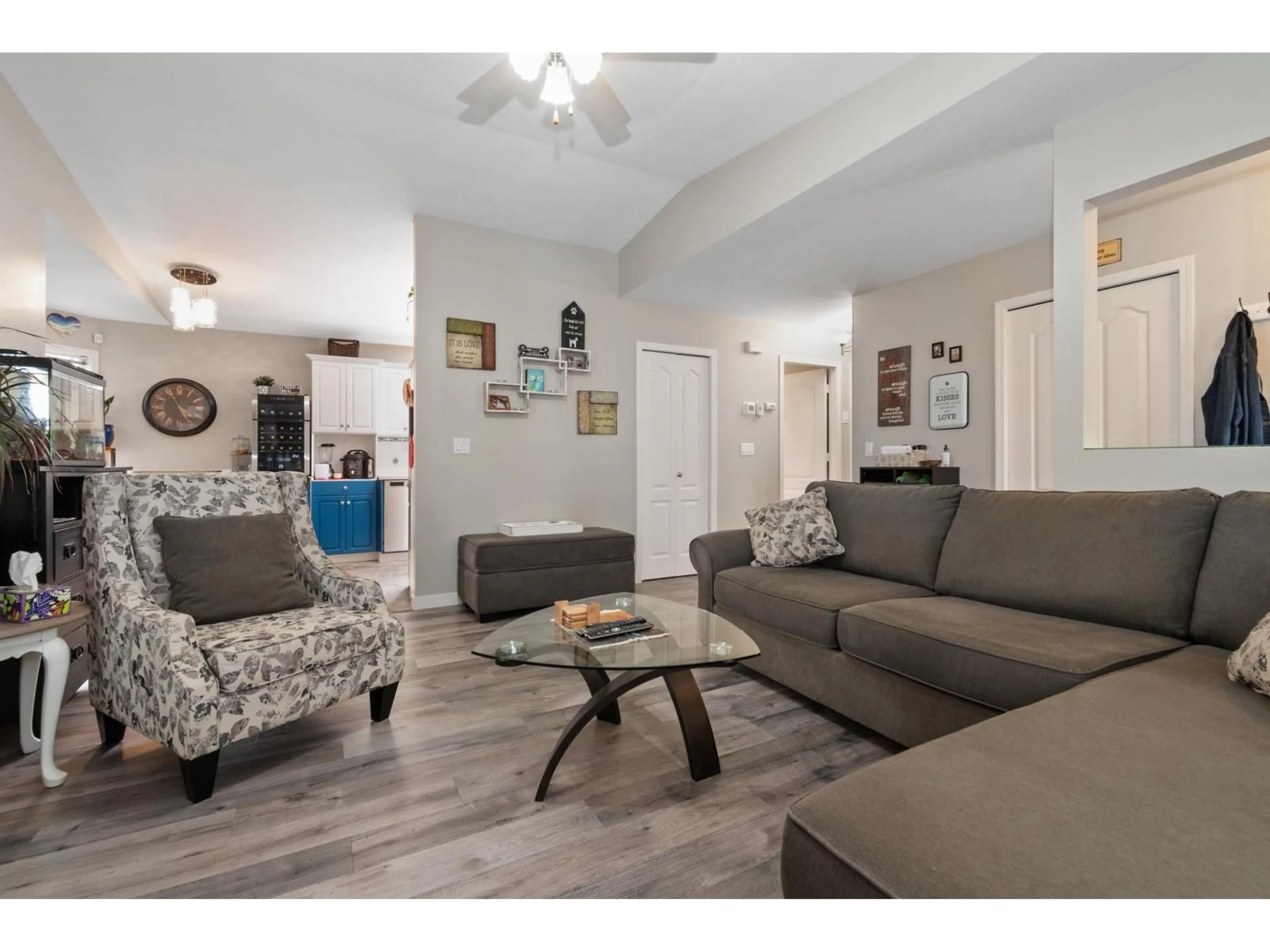 Living room with furniture, unknown for 33 - 45918 KNIGHT ROAD, Chilliwack British Columbia V2R3X5