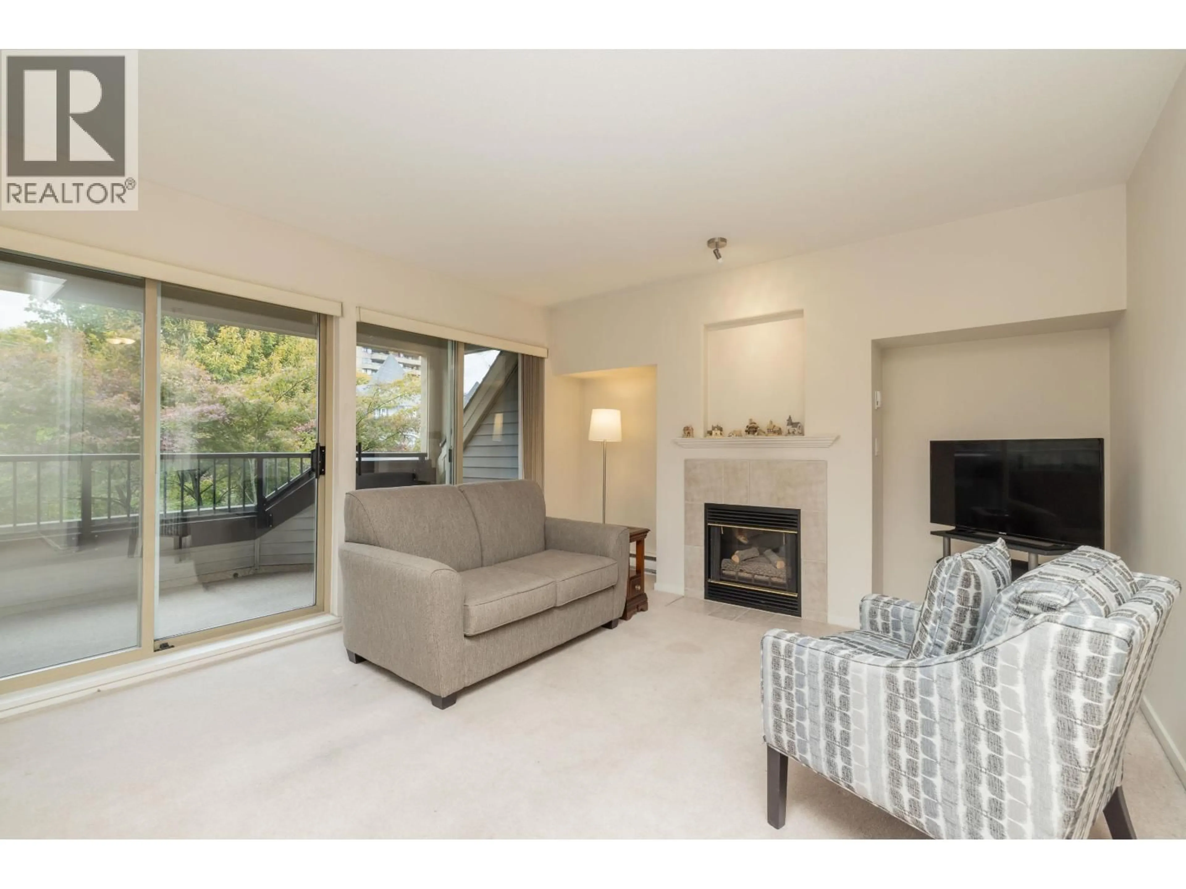 Living room with furniture, unknown for 508 - 210 ELEVENTH STREET, New Westminster British Columbia V3M4C9