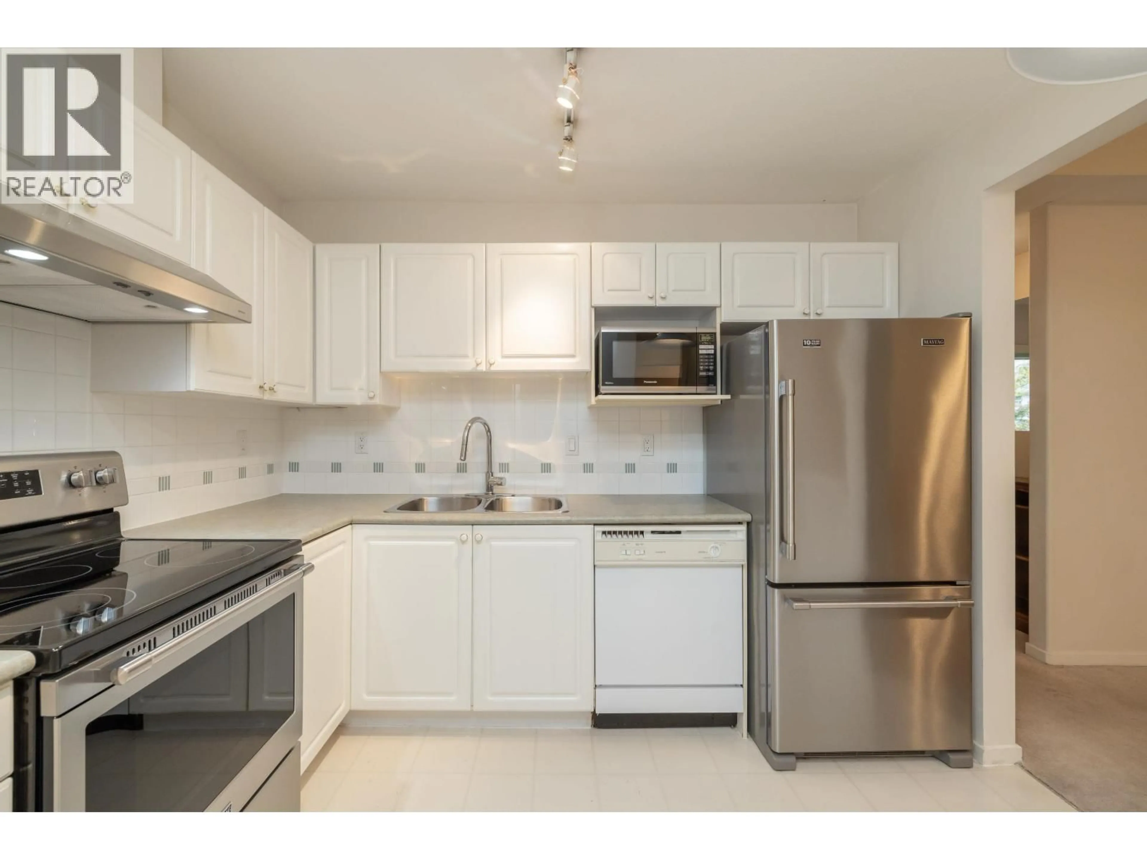 Standard kitchen, unknown for 508 - 210 ELEVENTH STREET, New Westminster British Columbia V3M4C9