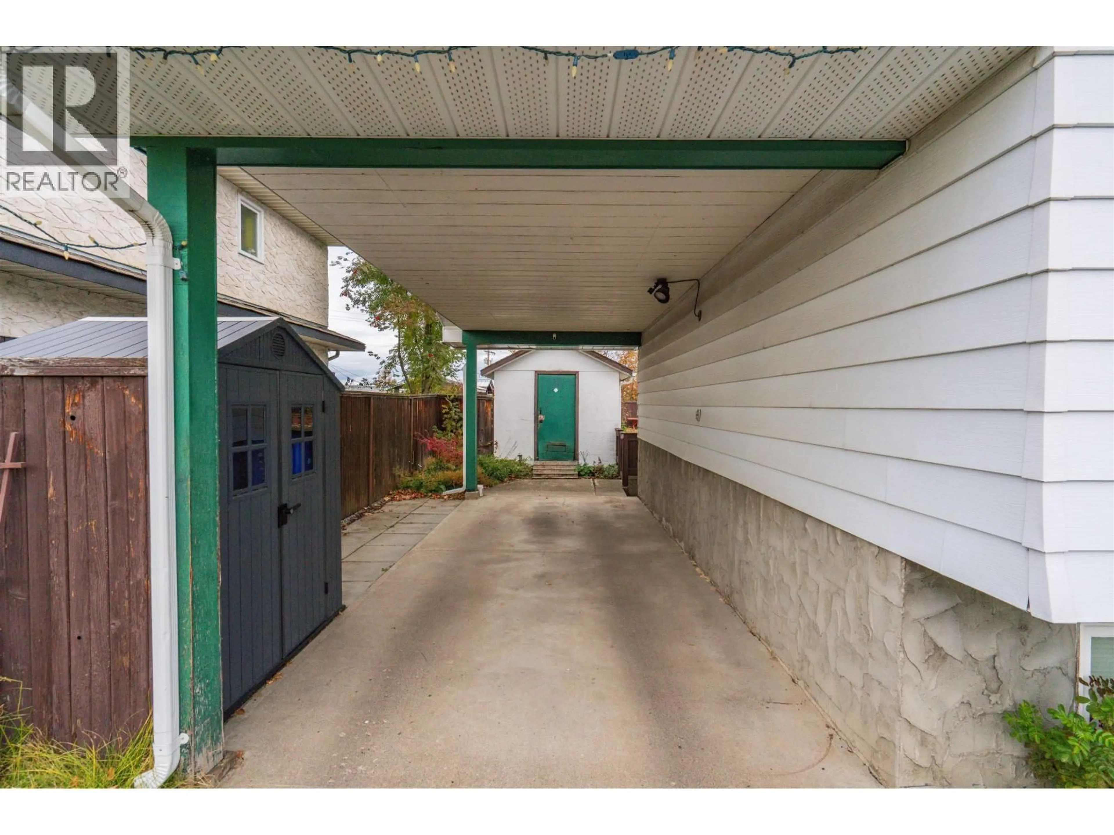 Indoor garage for 218 EXPLORER CRESCENT, Prince George British Columbia V2M5R8