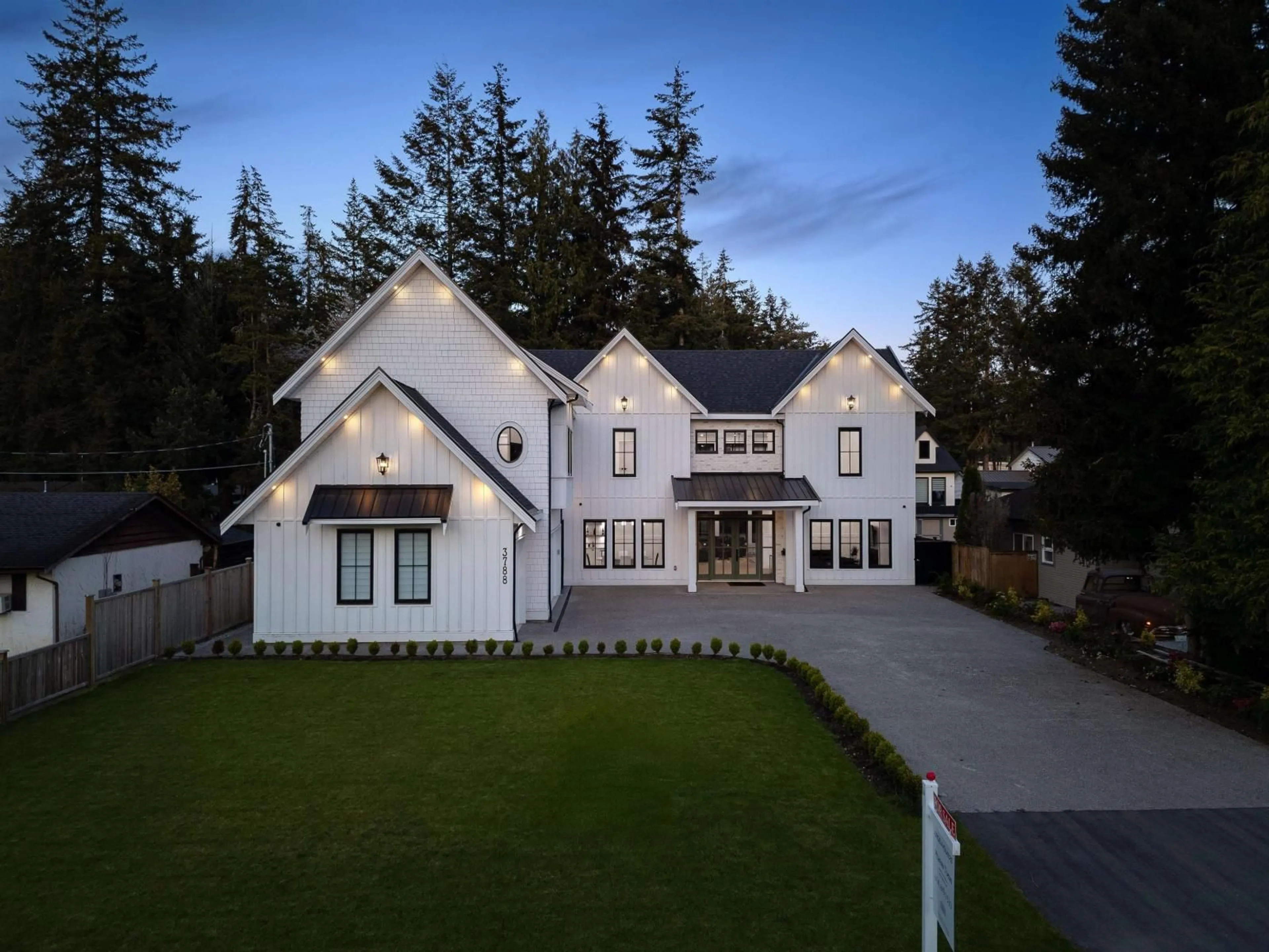 Unknown for 3788 207B, Langley British Columbia V3A2G4