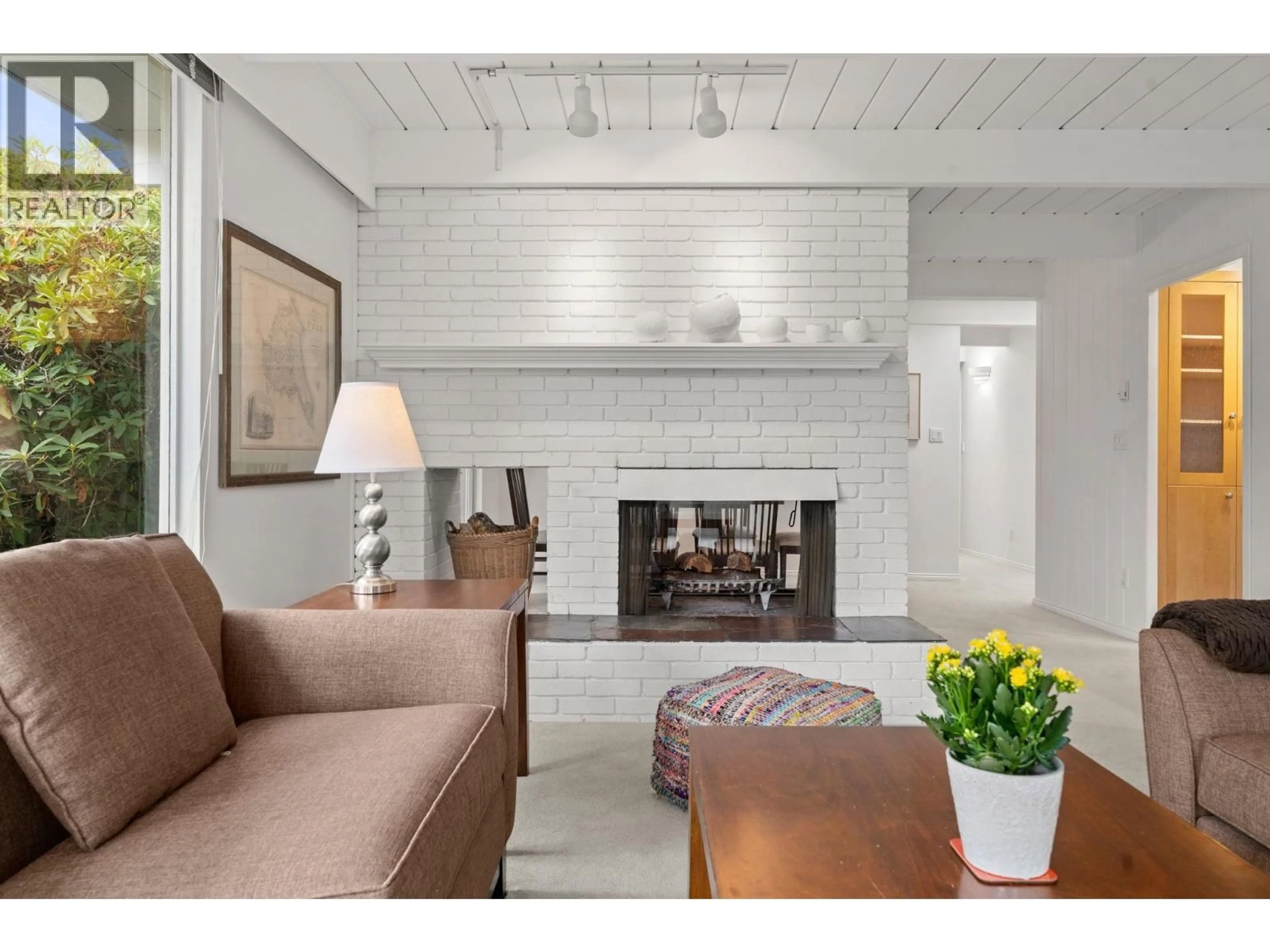 Living room with furniture, unknown for 749 WINONA AVENUE, North Vancouver British Columbia V7R2B2