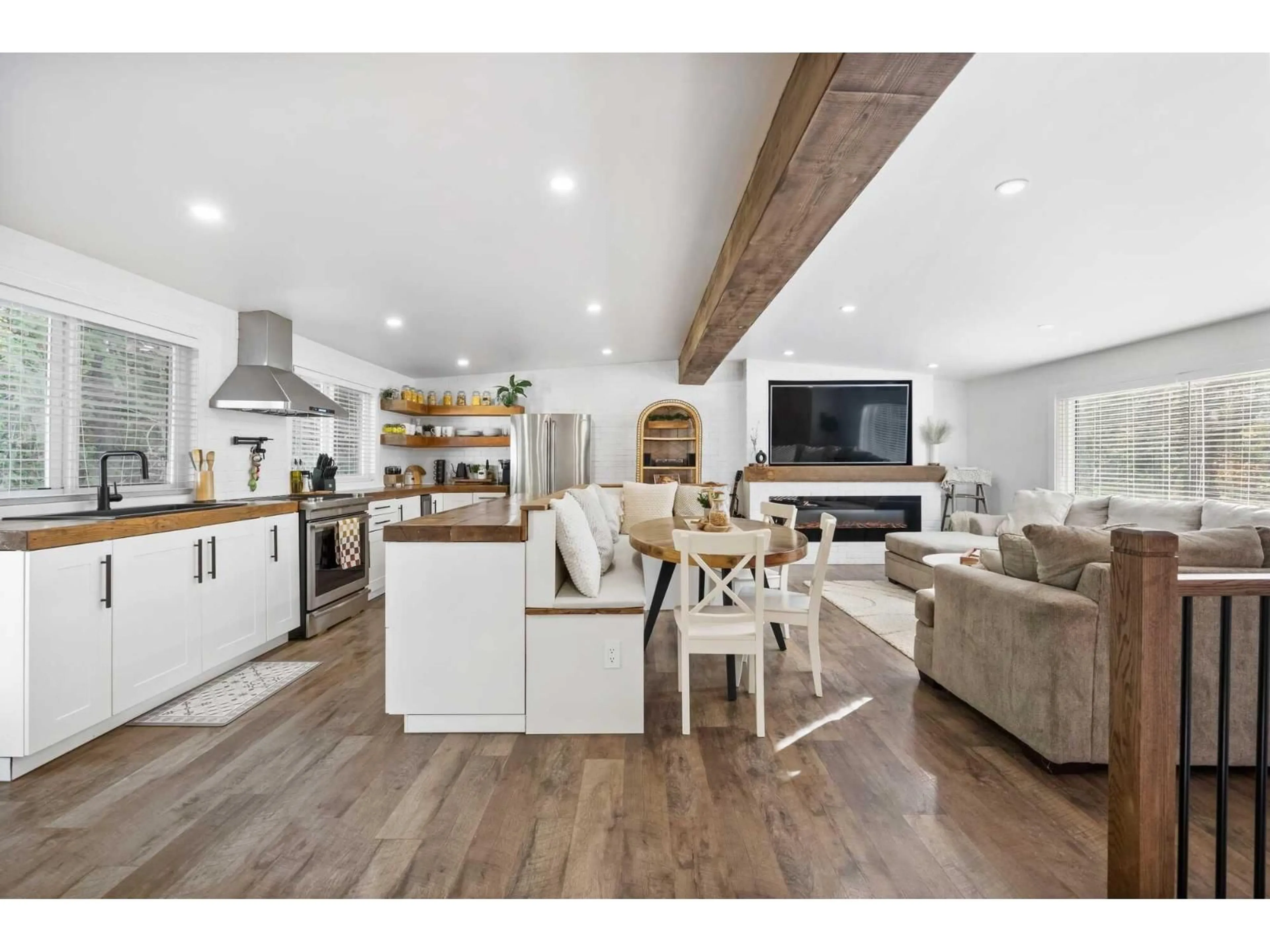 Open concept kitchen, wood/laminate floor for 66686 KAWKAWA LAKE ROAD, Hope British Columbia V0X1L1