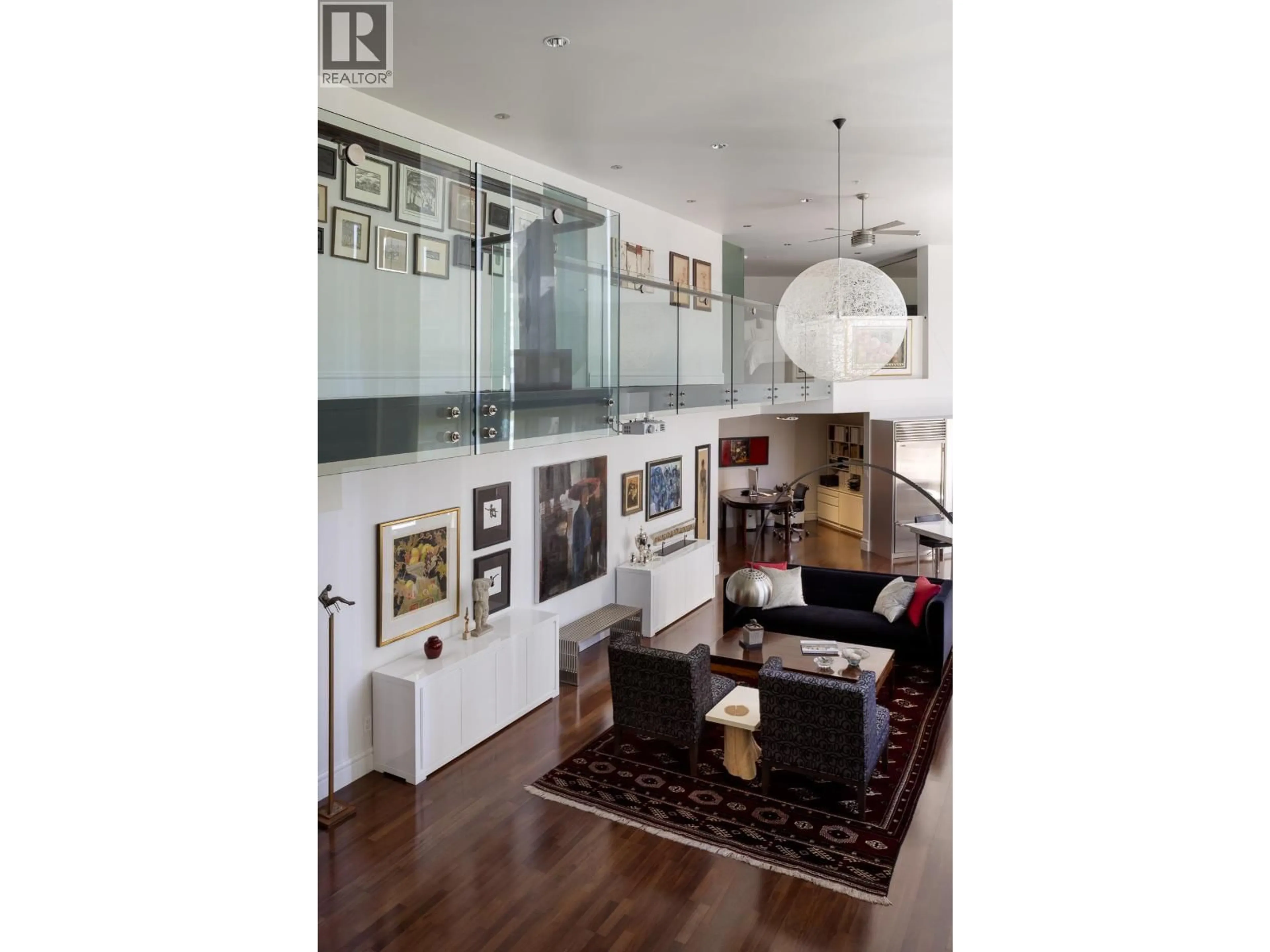 Indoor foyer for 401 - 988 RICHARDS STREET, Vancouver British Columbia V6B8R2