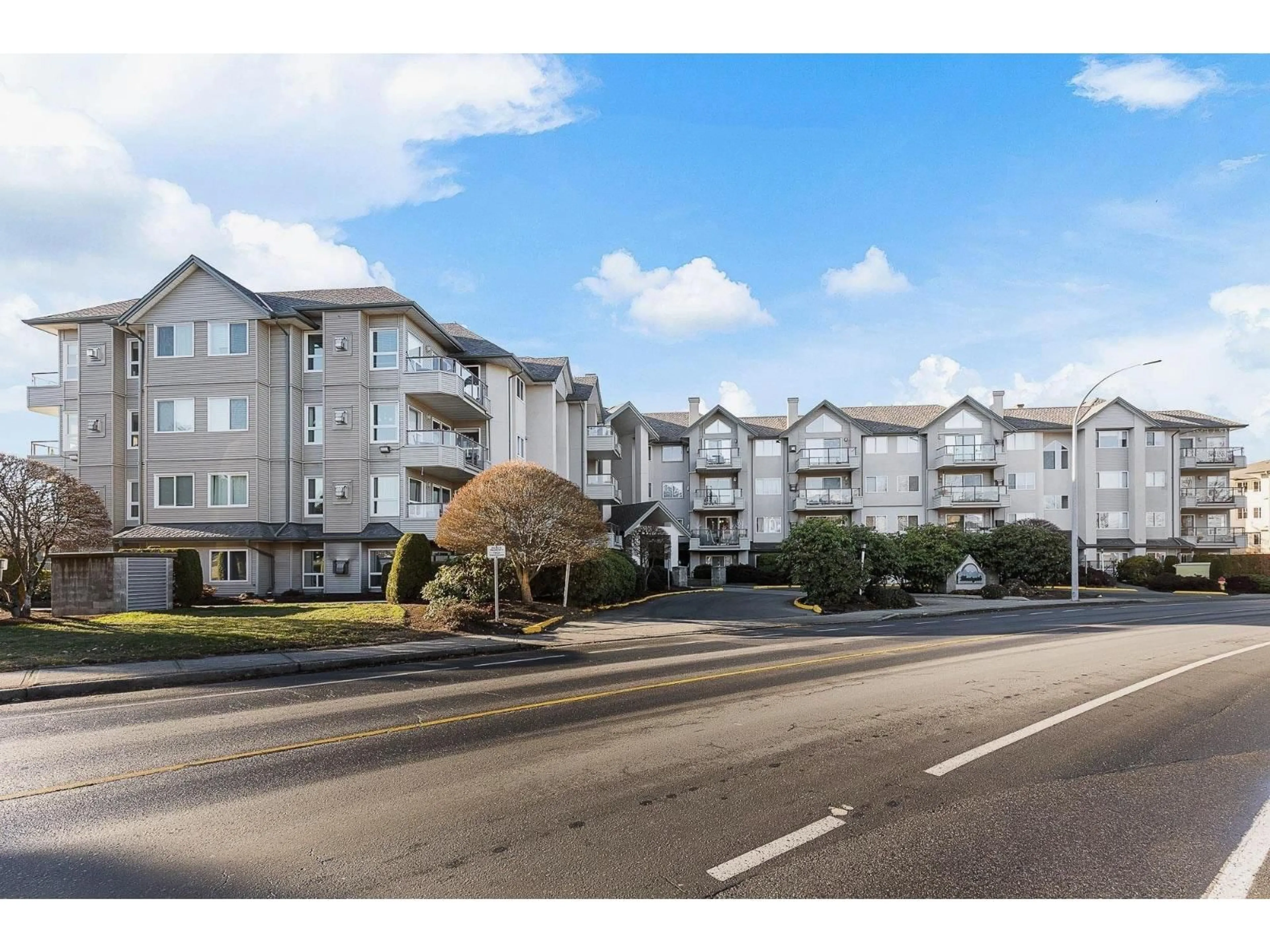 Blurry image for 307 - 45520 KNIGHT ROAD, Chilliwack British Columbia V2R3Z2