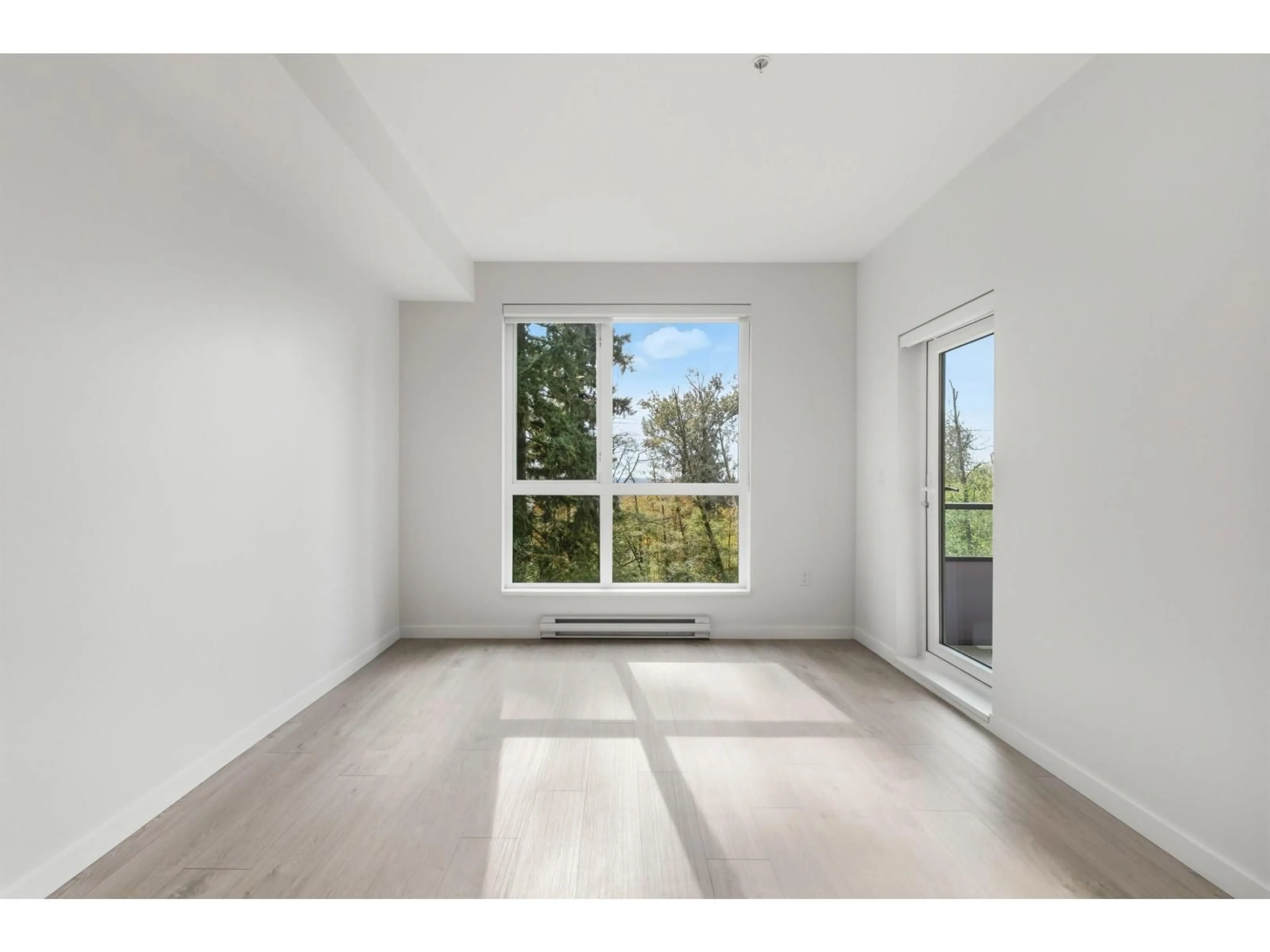 A pic of a room for 517 - 19577 65B, Surrey British Columbia V4N6Y3