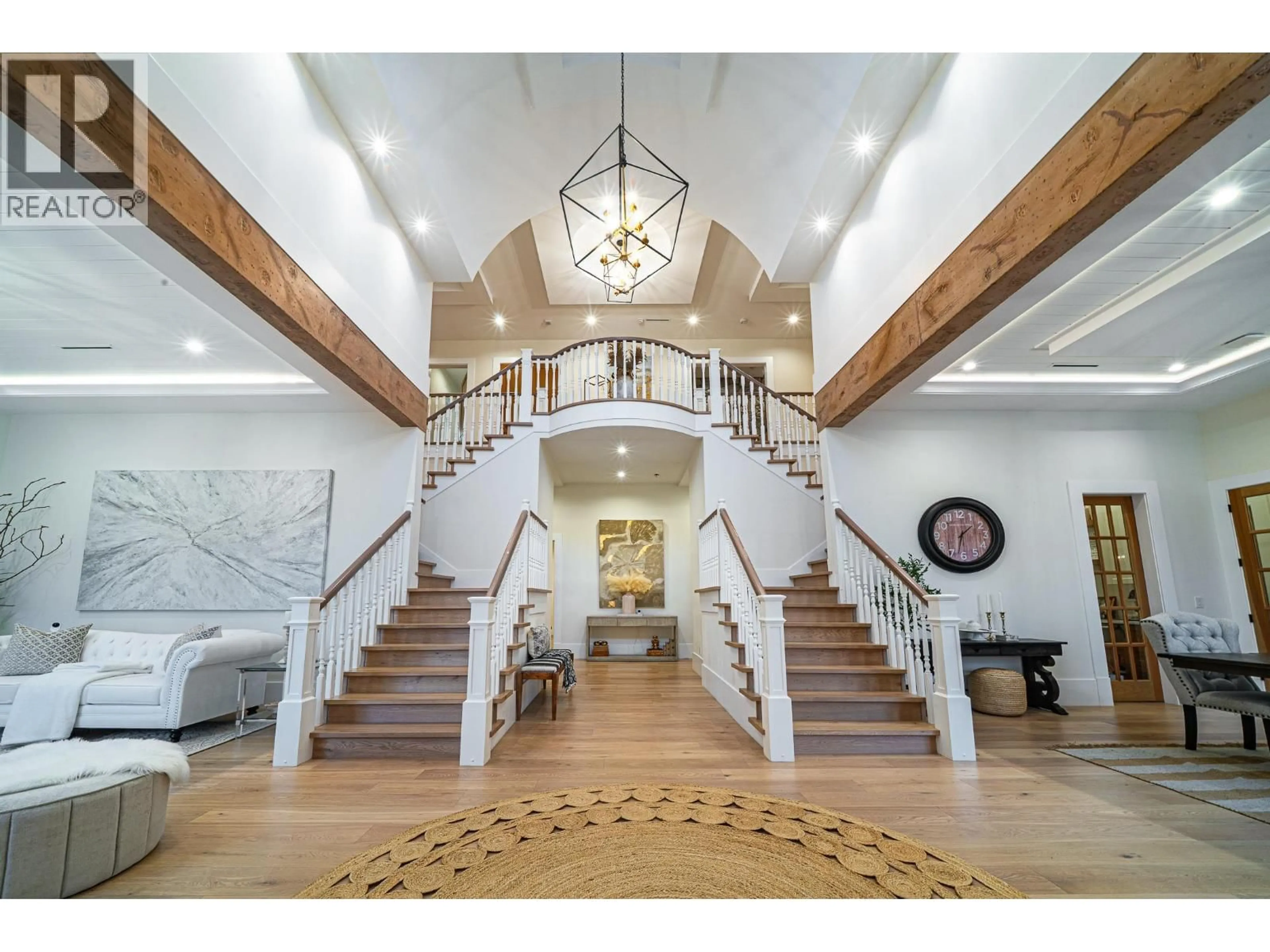 Indoor foyer for 11566 BLUNDELL ROAD, Richmond British Columbia V6Y1L3