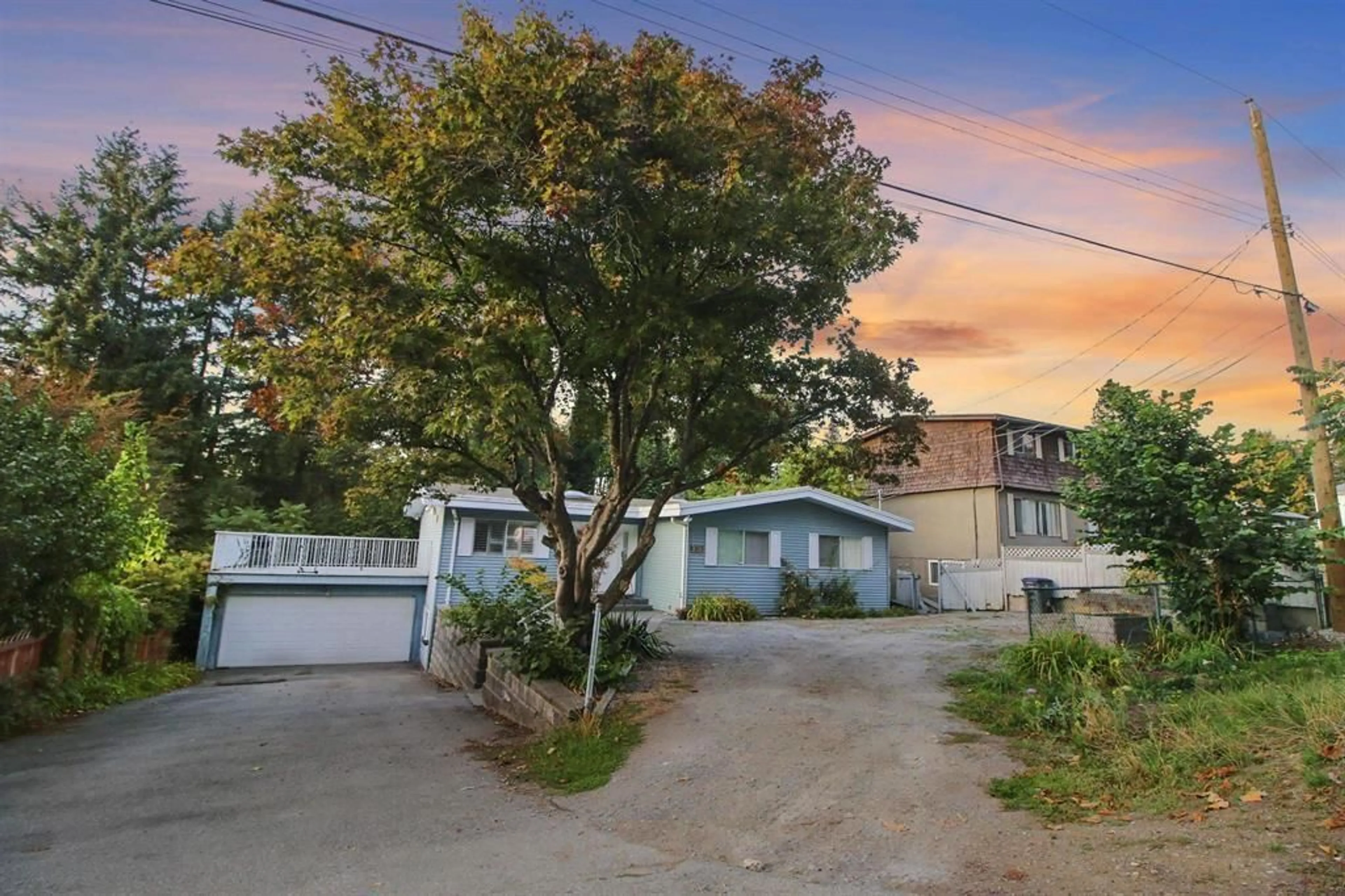 A pic from outside/outdoor area/front of a property/back of a property/a pic from drone, street for 13833 114, Surrey British Columbia V3R2L8