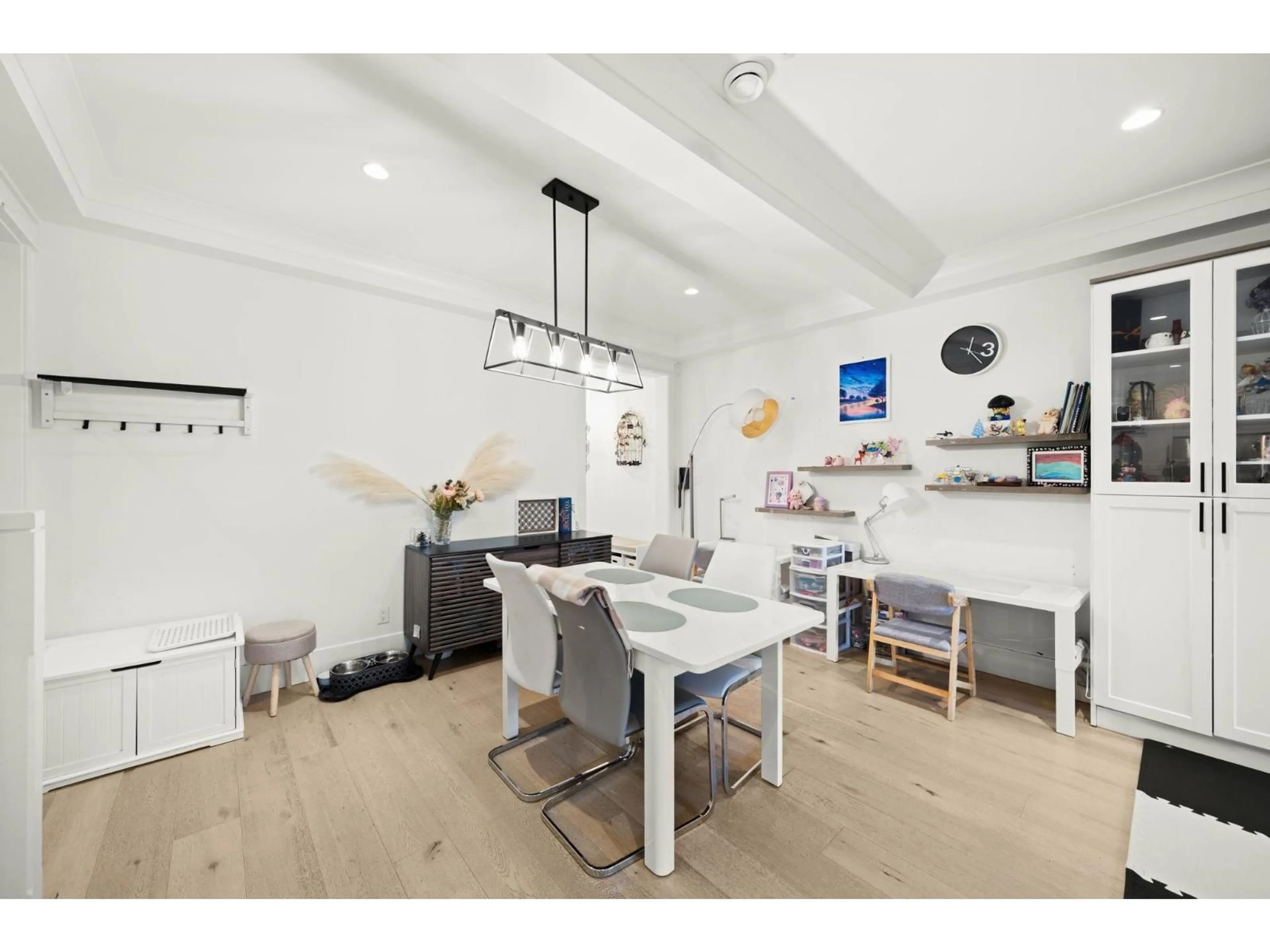 Open concept kitchen, unknown for 11 - 8425 VENTURE, Surrey British Columbia V4N0W6