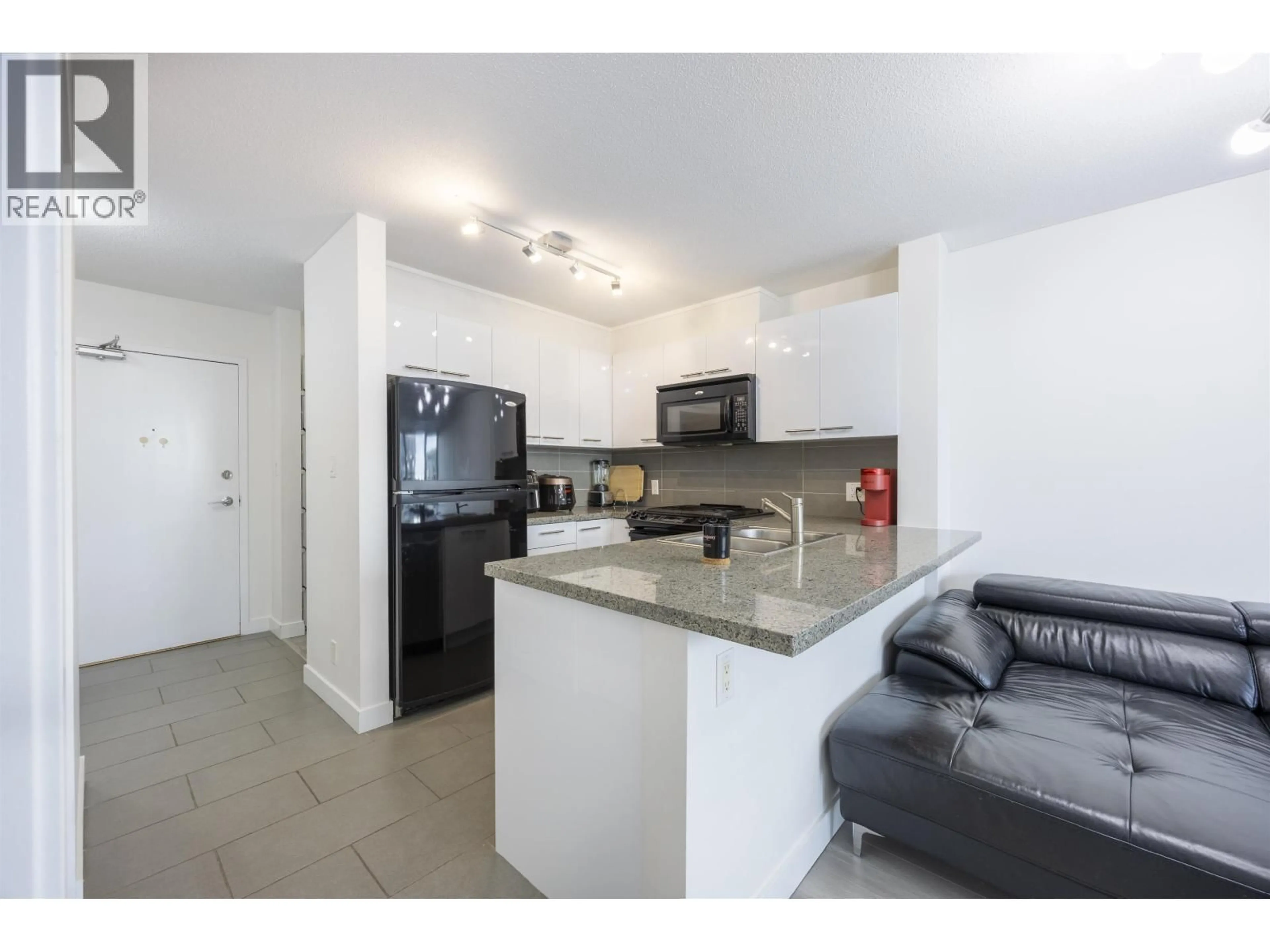 Standard kitchen, unknown for 918 - 9171 FERNDALE ROAD, Richmond British Columbia V6Y0A5