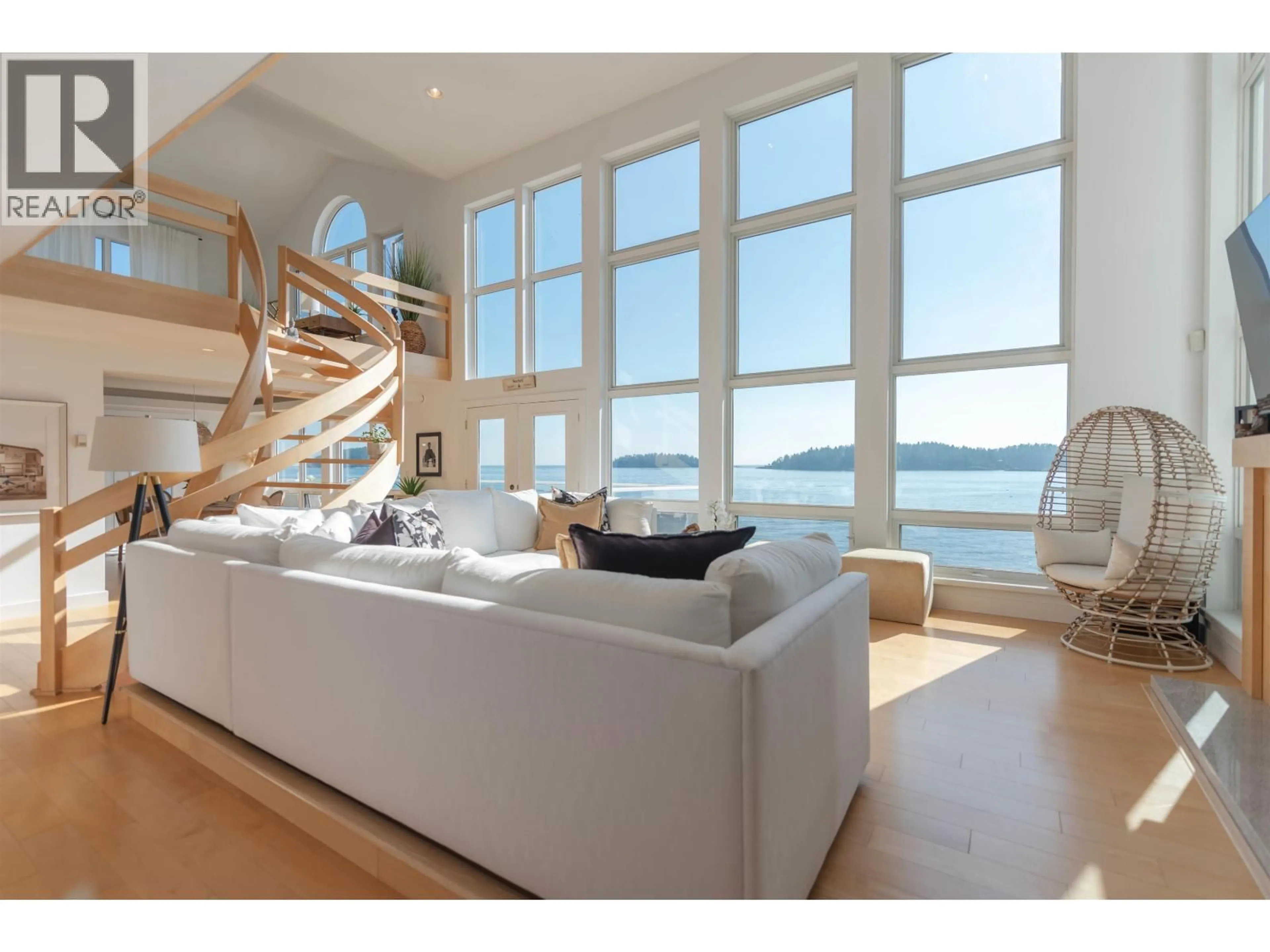 Living room with furniture, unknown for 6655 SUNSHINE COAST HIGHWAY, Sechelt British Columbia V7Z0M9