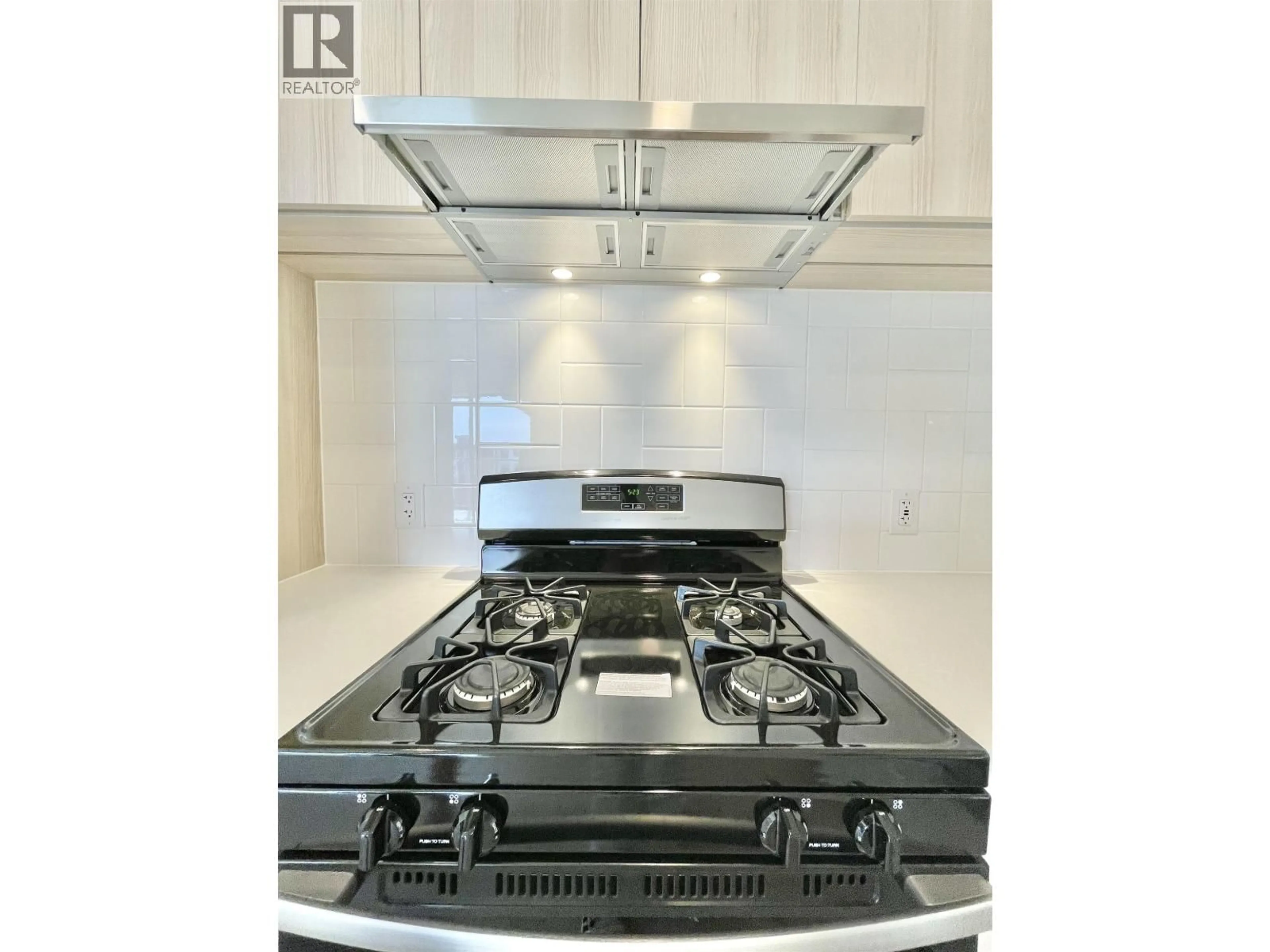 Standard kitchen, unknown for 601 - 741 ANSKAR COURT, Coquitlam British Columbia V3J0N3