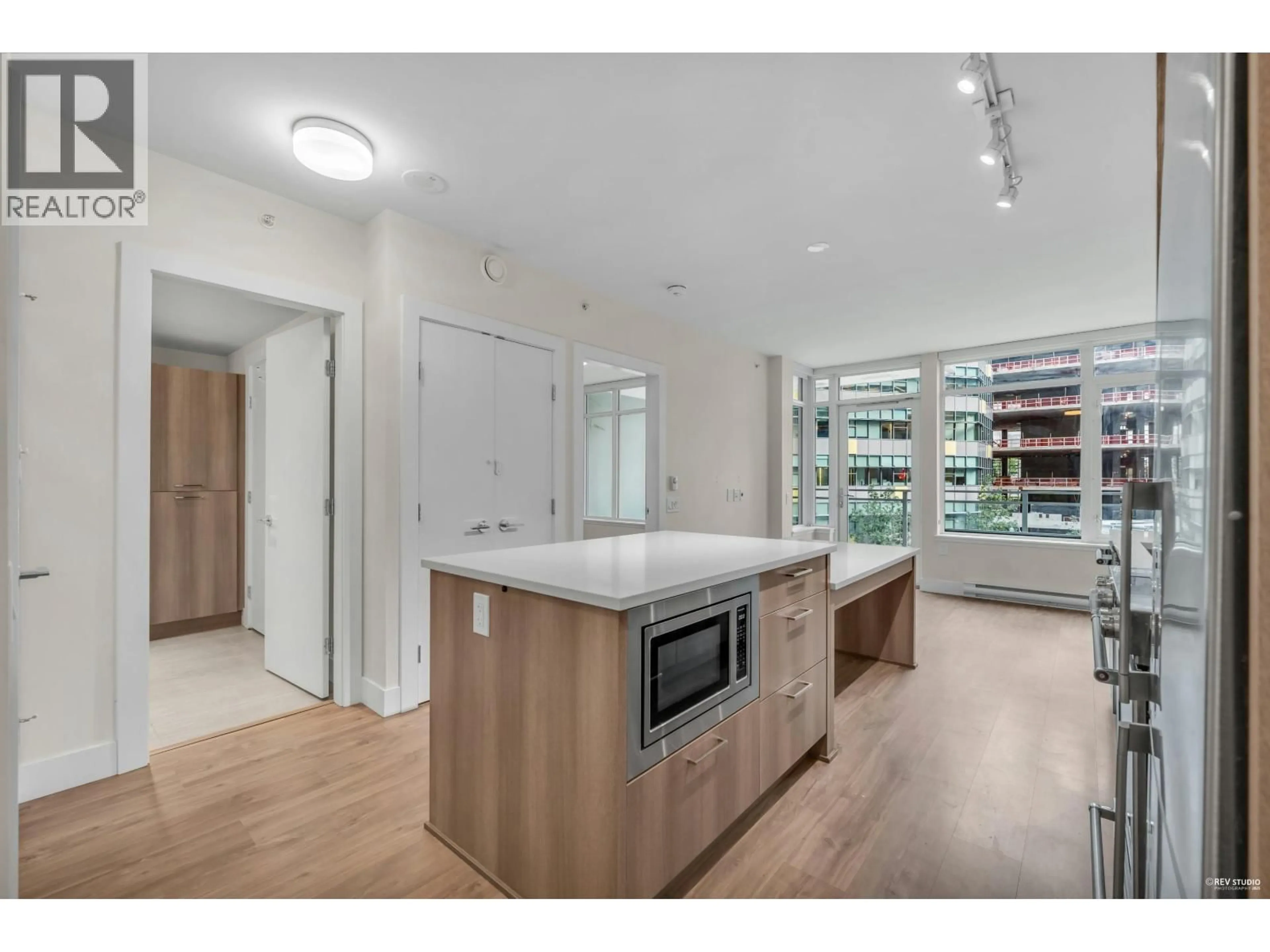 Open concept kitchen, unknown for 406 - 258 NELSON'S COURT, New Westminster British Columbia V3L0J9