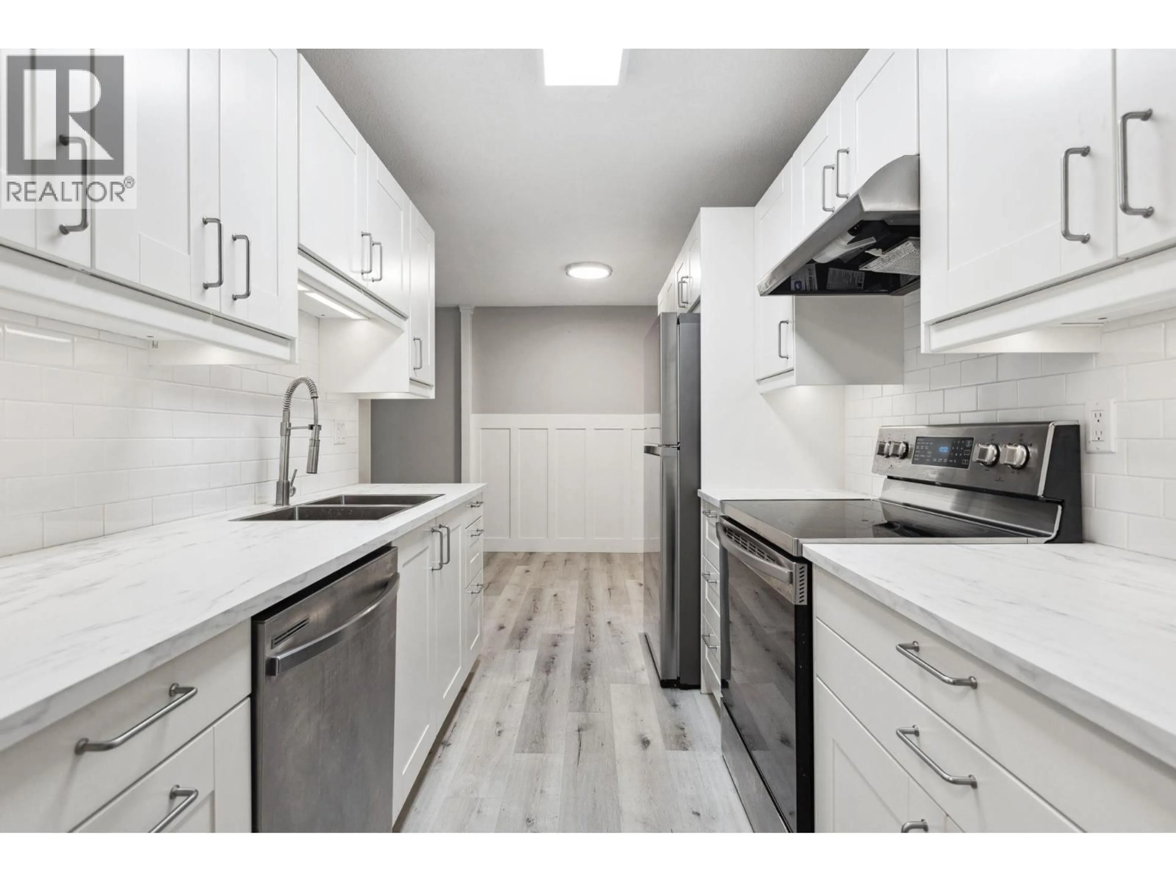 Standard kitchen, unknown for 110 - 4926 48 AVENUE, Ladner British Columbia V4K1V3