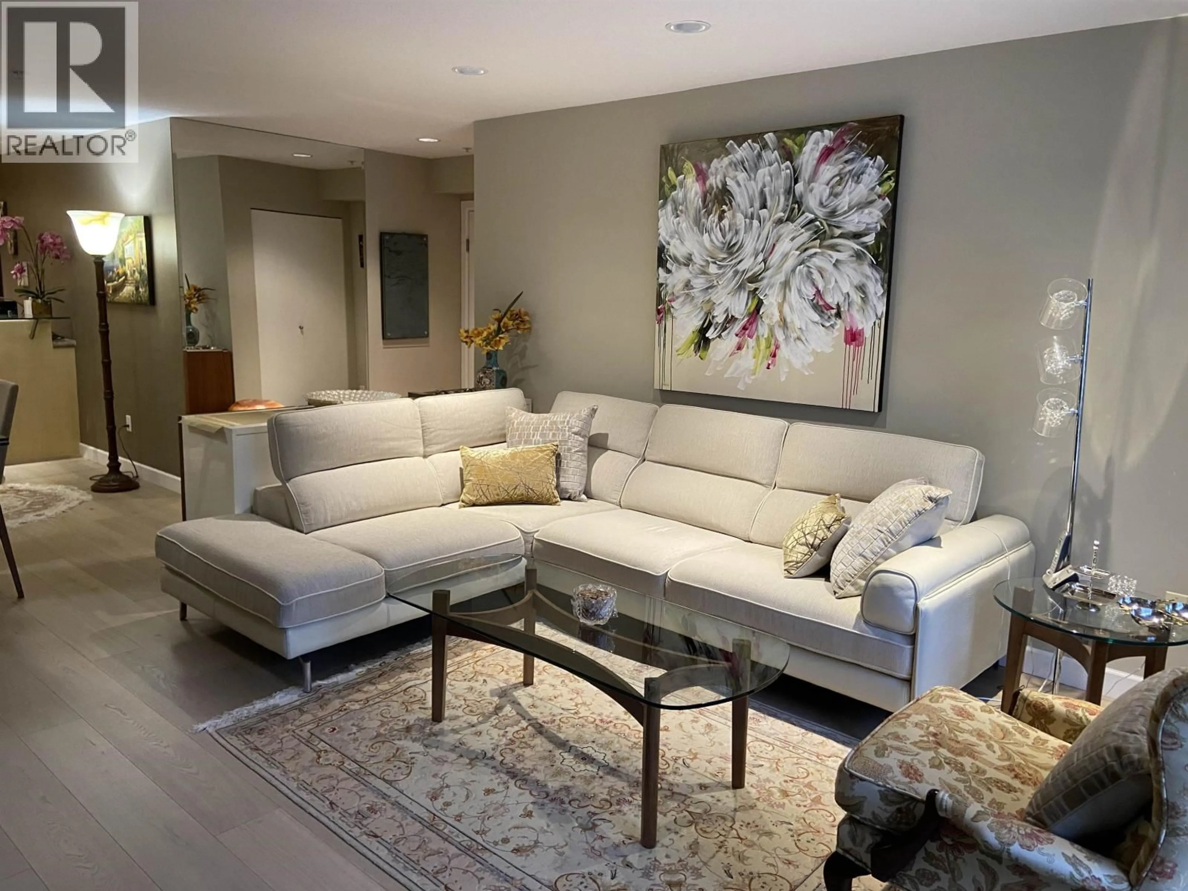Living room with furniture, unknown for 104 - 3750 EDGEMONT BOULEVARD, North Vancouver British Columbia V7R2P8