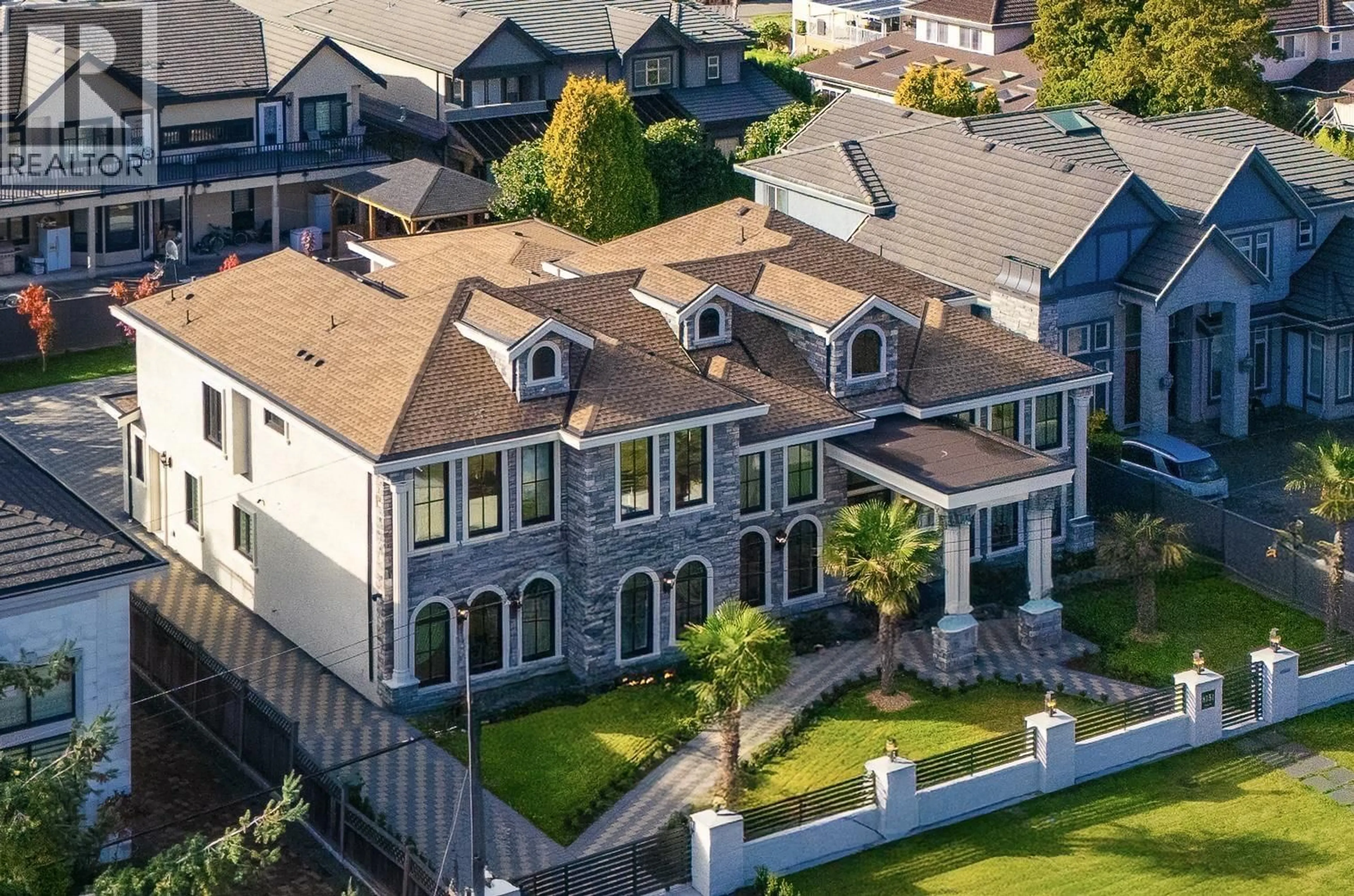 A pic from outside/outdoor area/front of a property/back of a property/a pic from drone, unknown for 8151 LUNDY ROAD, Richmond British Columbia V6Y2H4