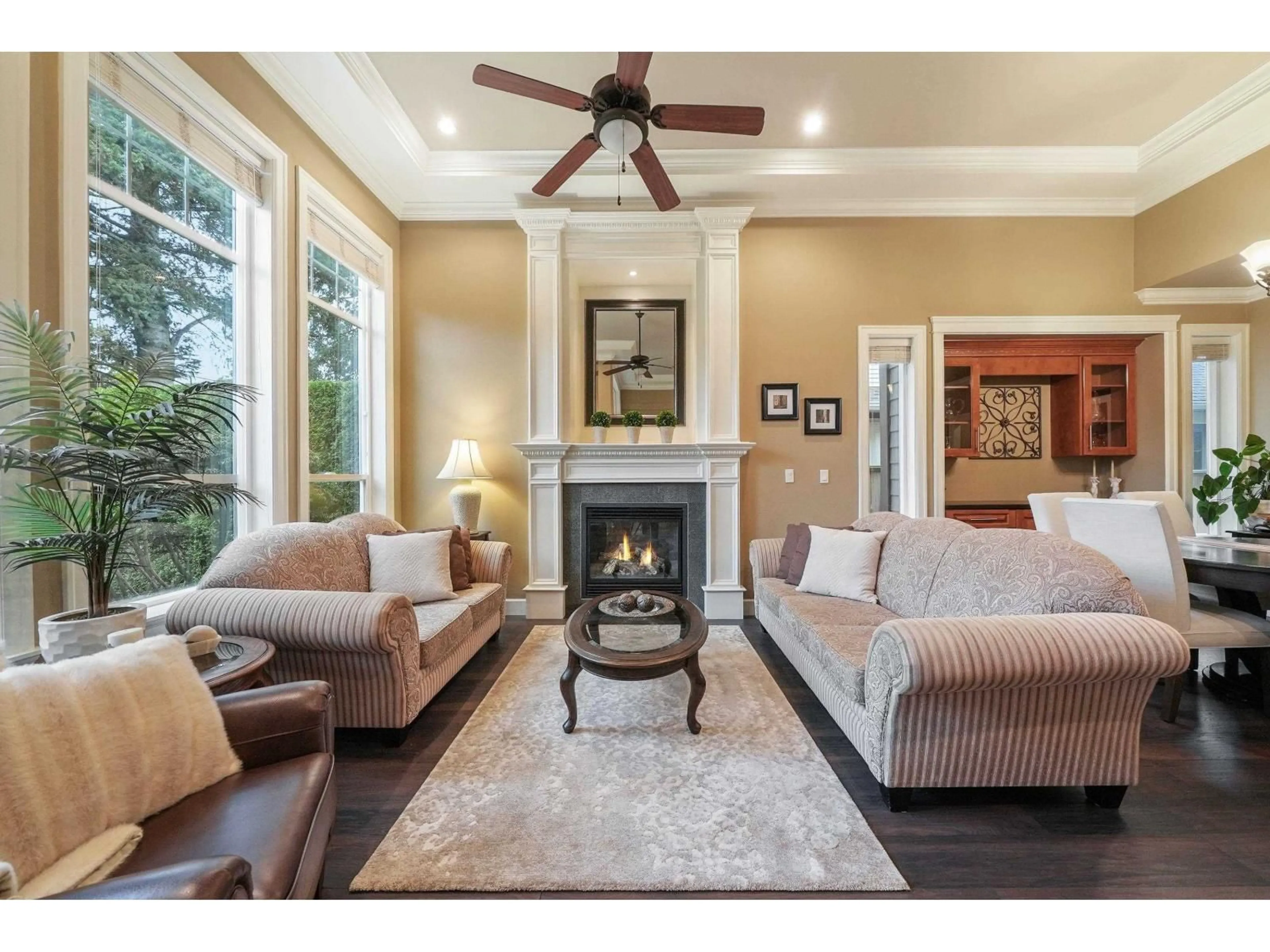 Living room with furniture, unknown for 18496 64, Surrey British Columbia V3S8J6