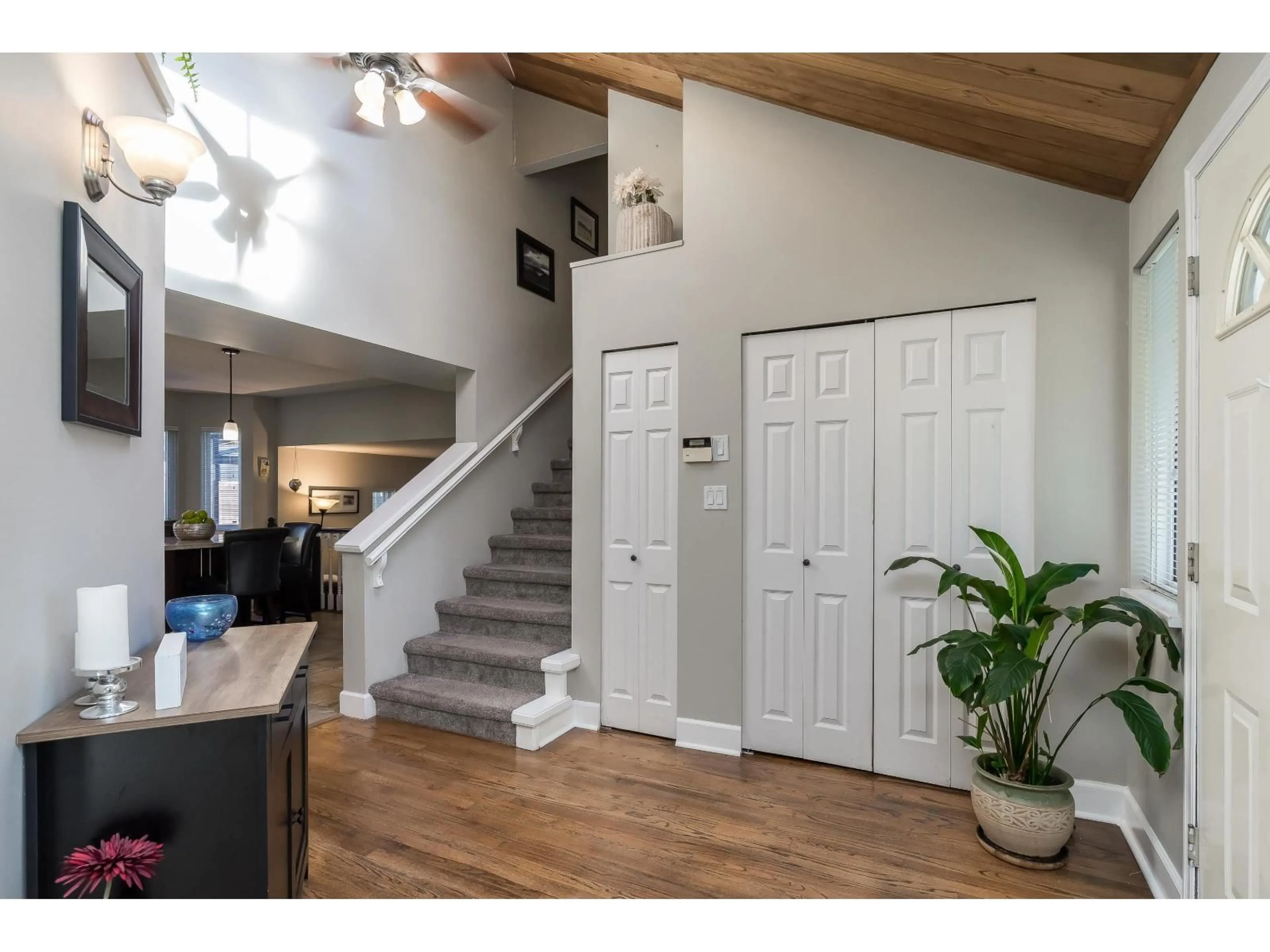 Indoor entryway for 18007 64A, Surrey British Columbia V3S7K1