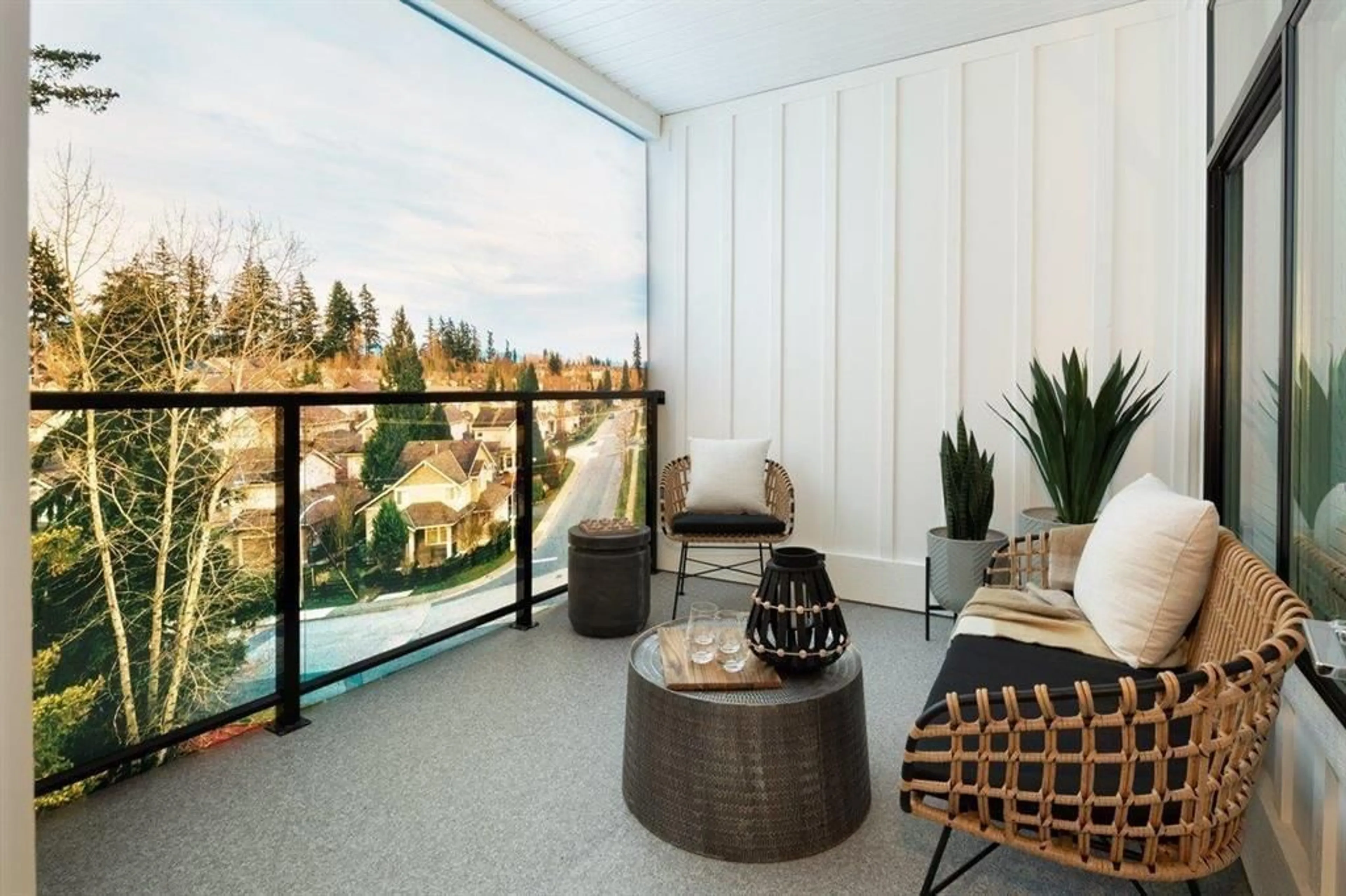 Balcony in the apartment, unknown for 304 - 3317 148, Surrey British Columbia V4P0H9