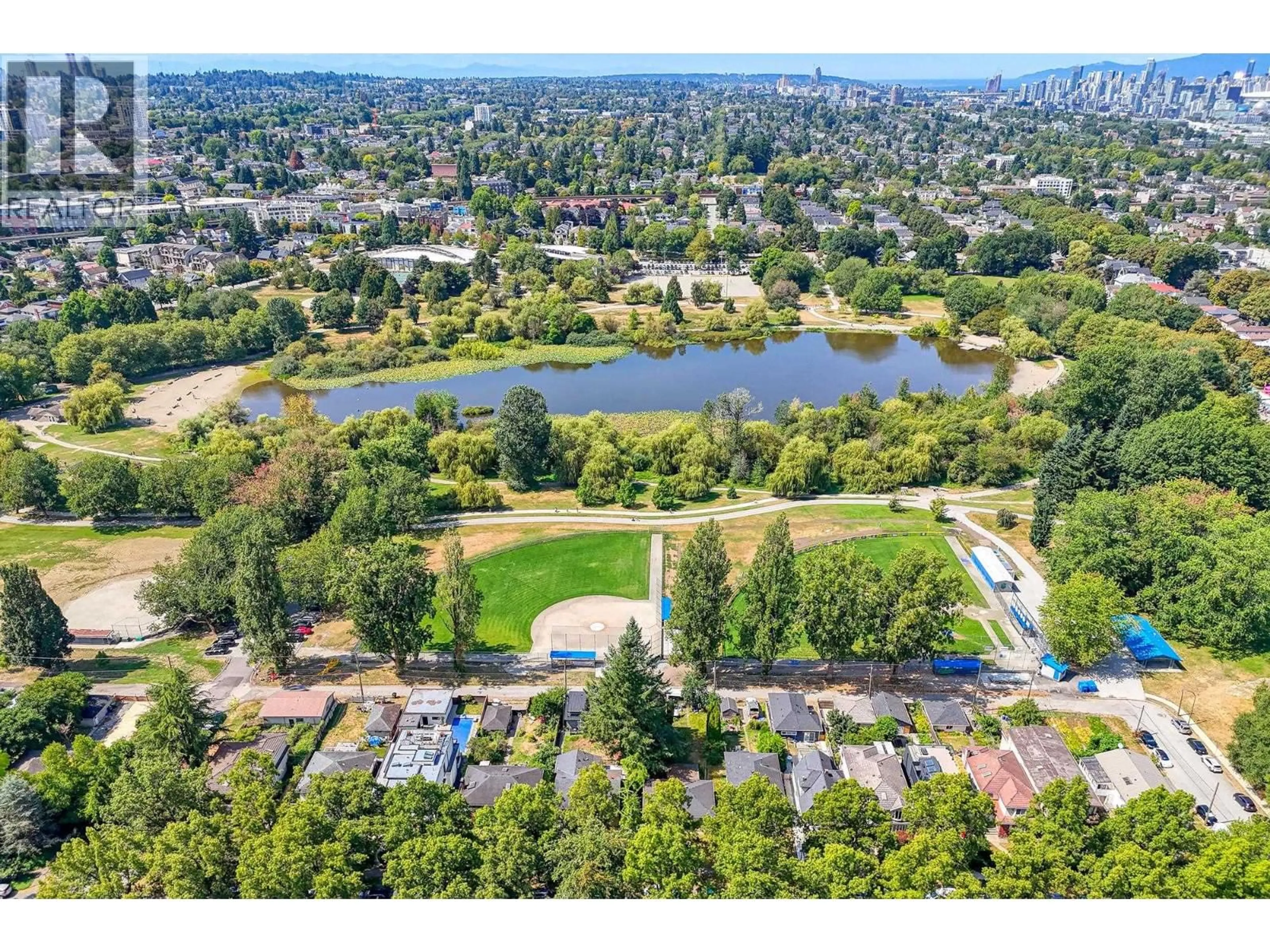 A pic from outside/outdoor area/front of a property/back of a property/a pic from drone, water/lake/river/ocean view for 3195 GARDEN DRIVE, Vancouver British Columbia V5N4Y2