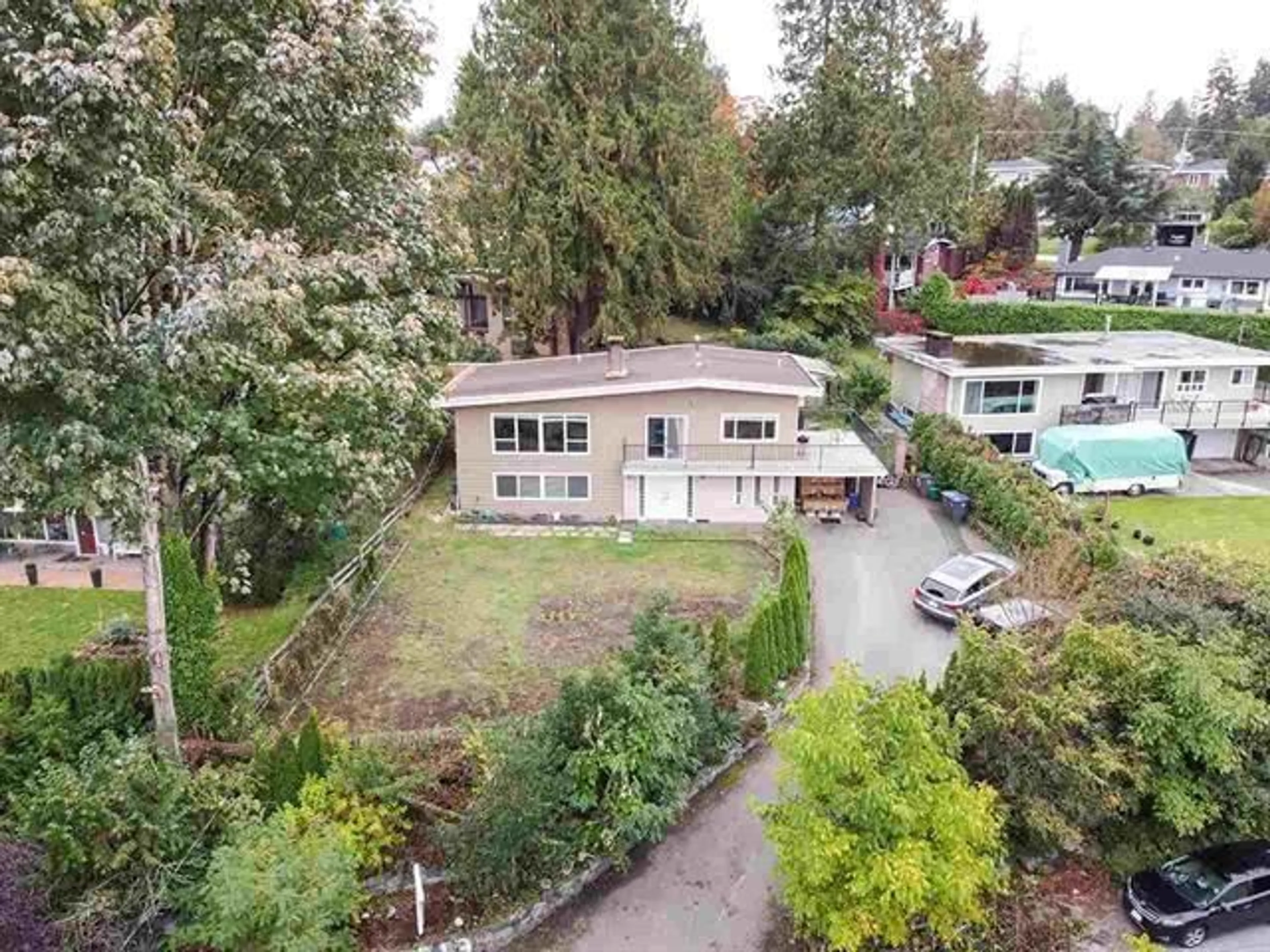 A pic from outside/outdoor area/front of a property/back of a property/a pic from drone, unknown for 11513 BAILEY, Surrey British Columbia V3V2V2