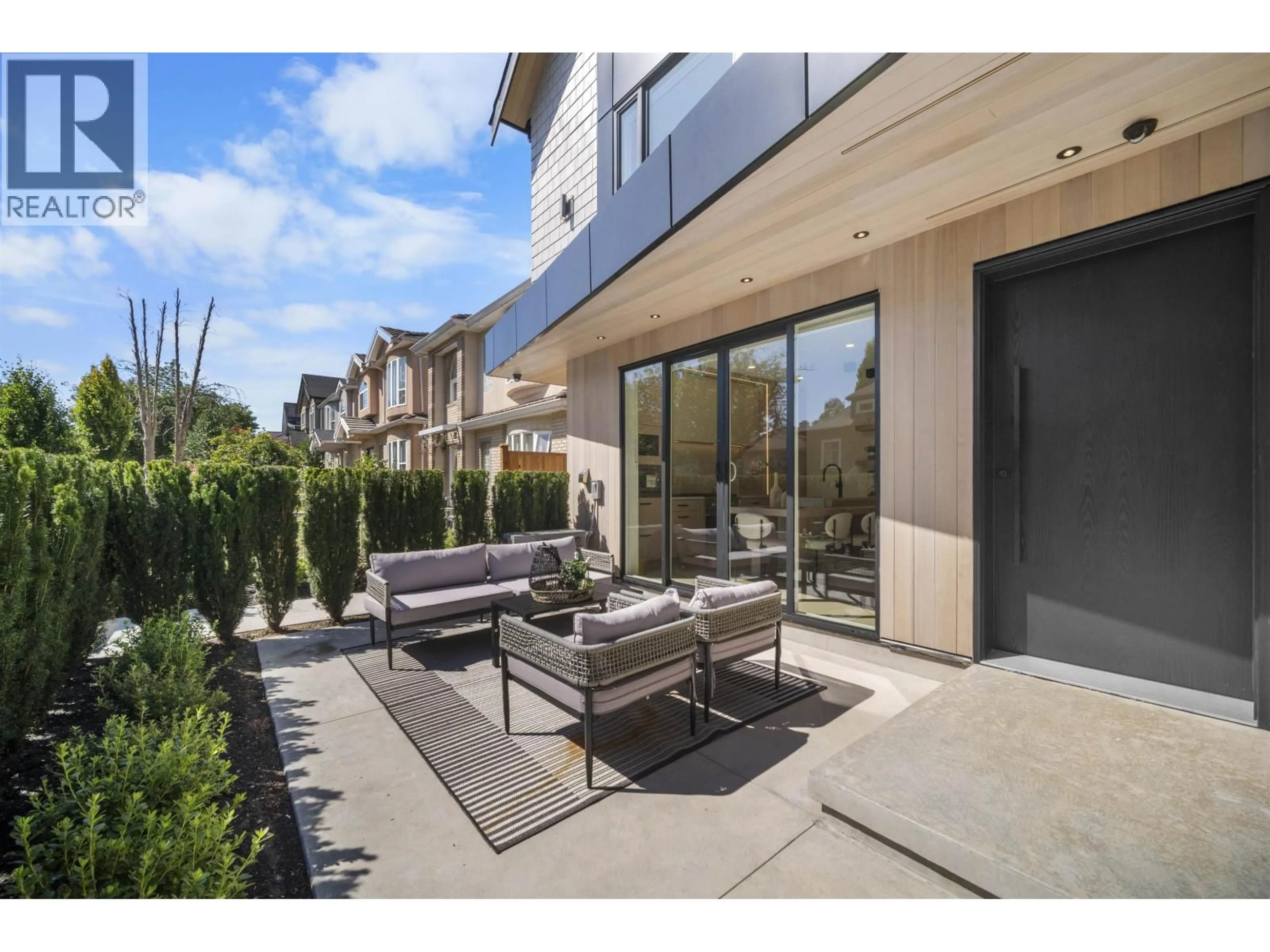 Patio, street for 1 - 5033 PRINCE ALBERT STREET, Vancouver British Columbia V5W3C5