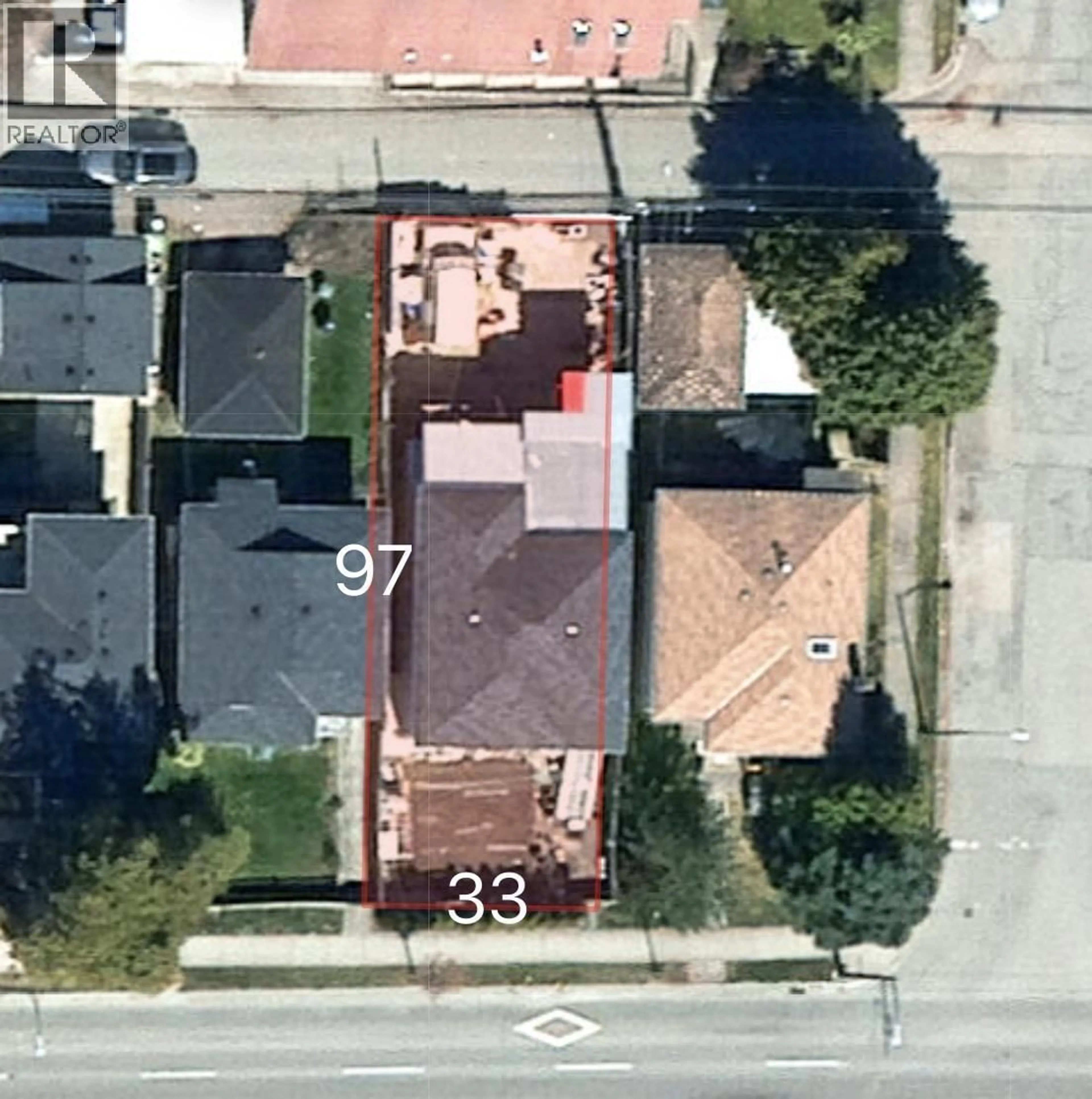 A pic from outside/outdoor area/front of a property/back of a property/a pic from drone, street for 1339 41ST AVENUE, Vancouver British Columbia V5W1R5