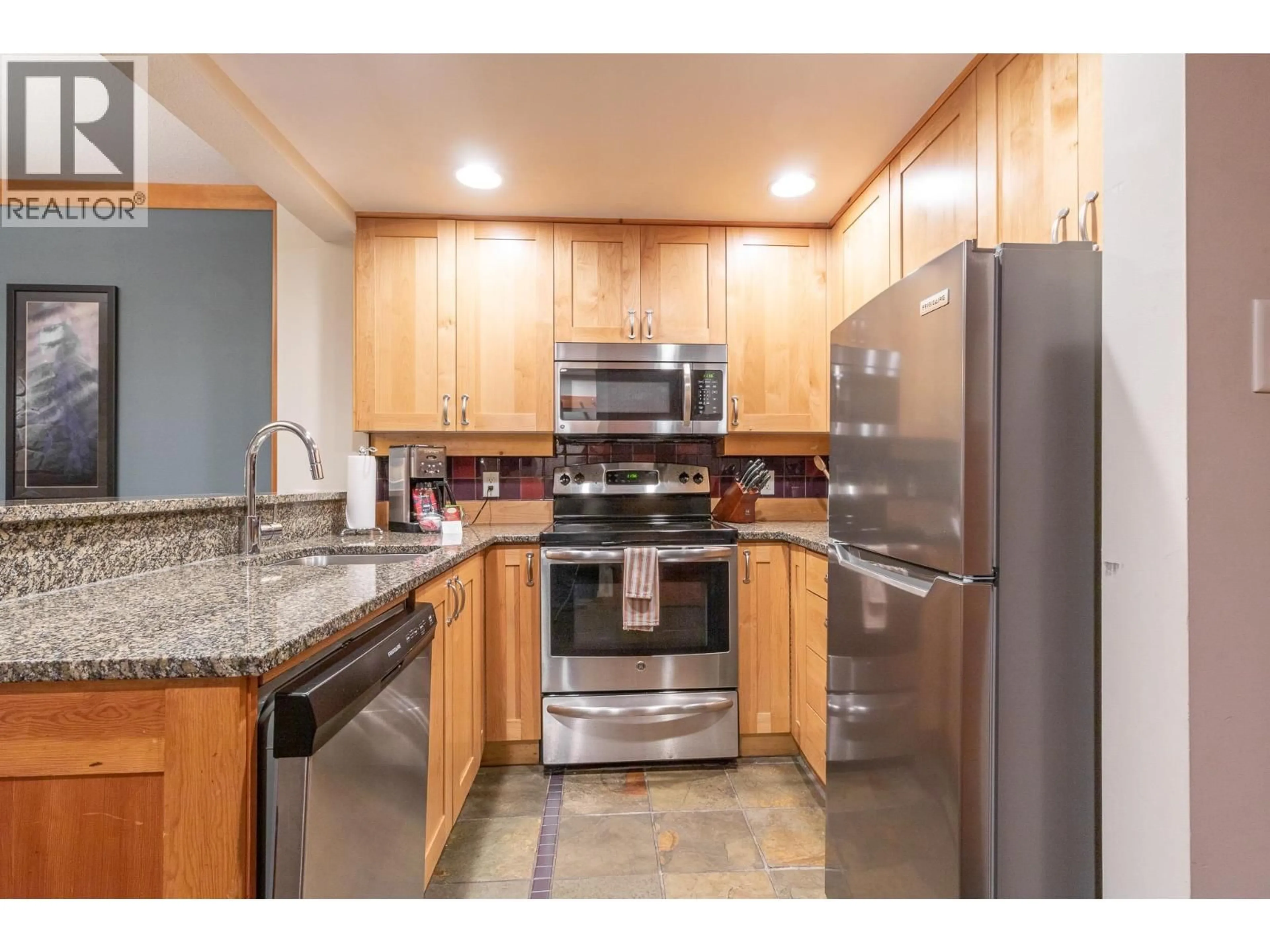Standard kitchen, unknown for 334A - 2036 LONDON LANE, Whistler British Columbia V8E0N7