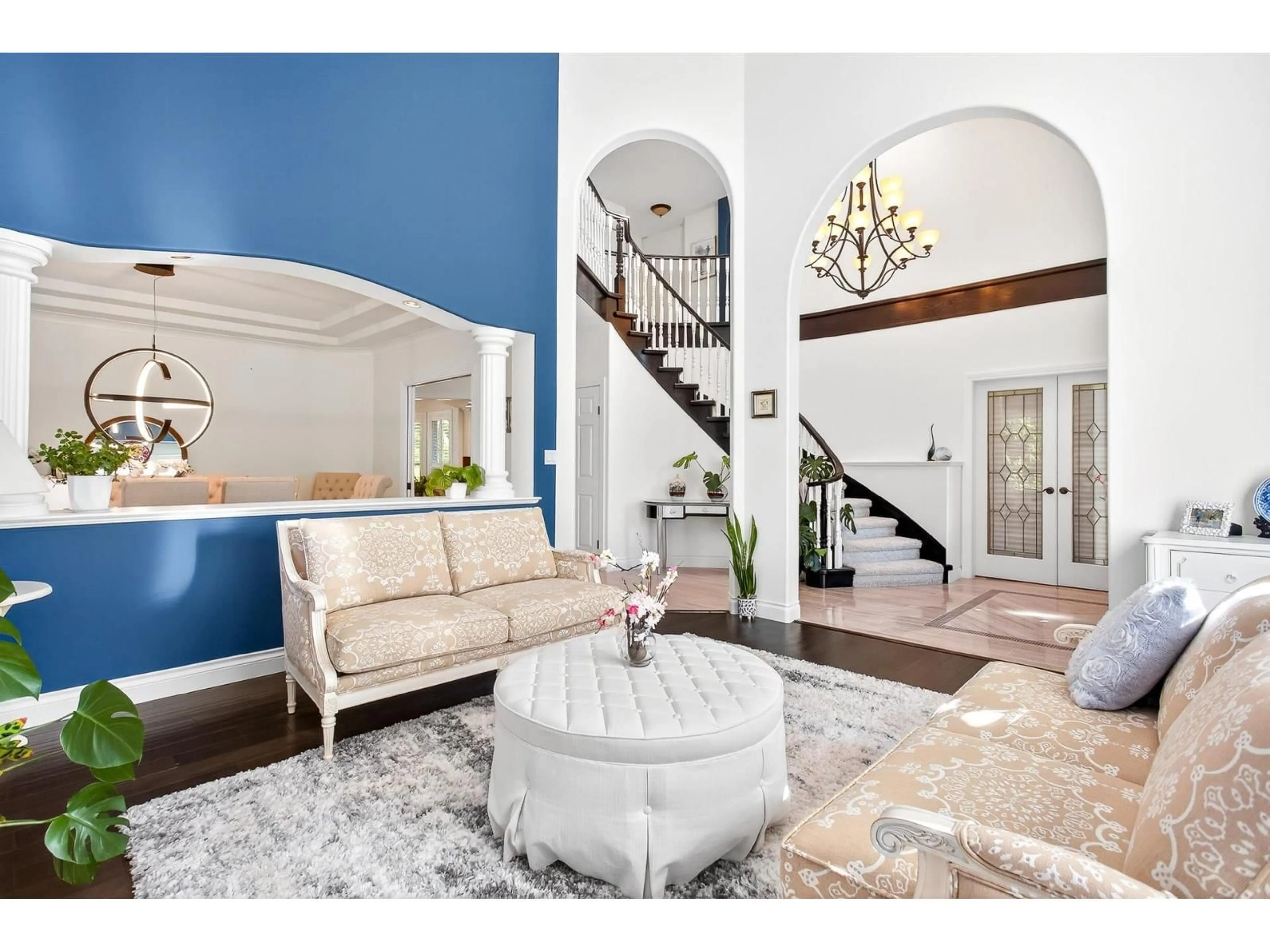 Indoor entryway for 14055 29A, Surrey British Columbia V4P2J8
