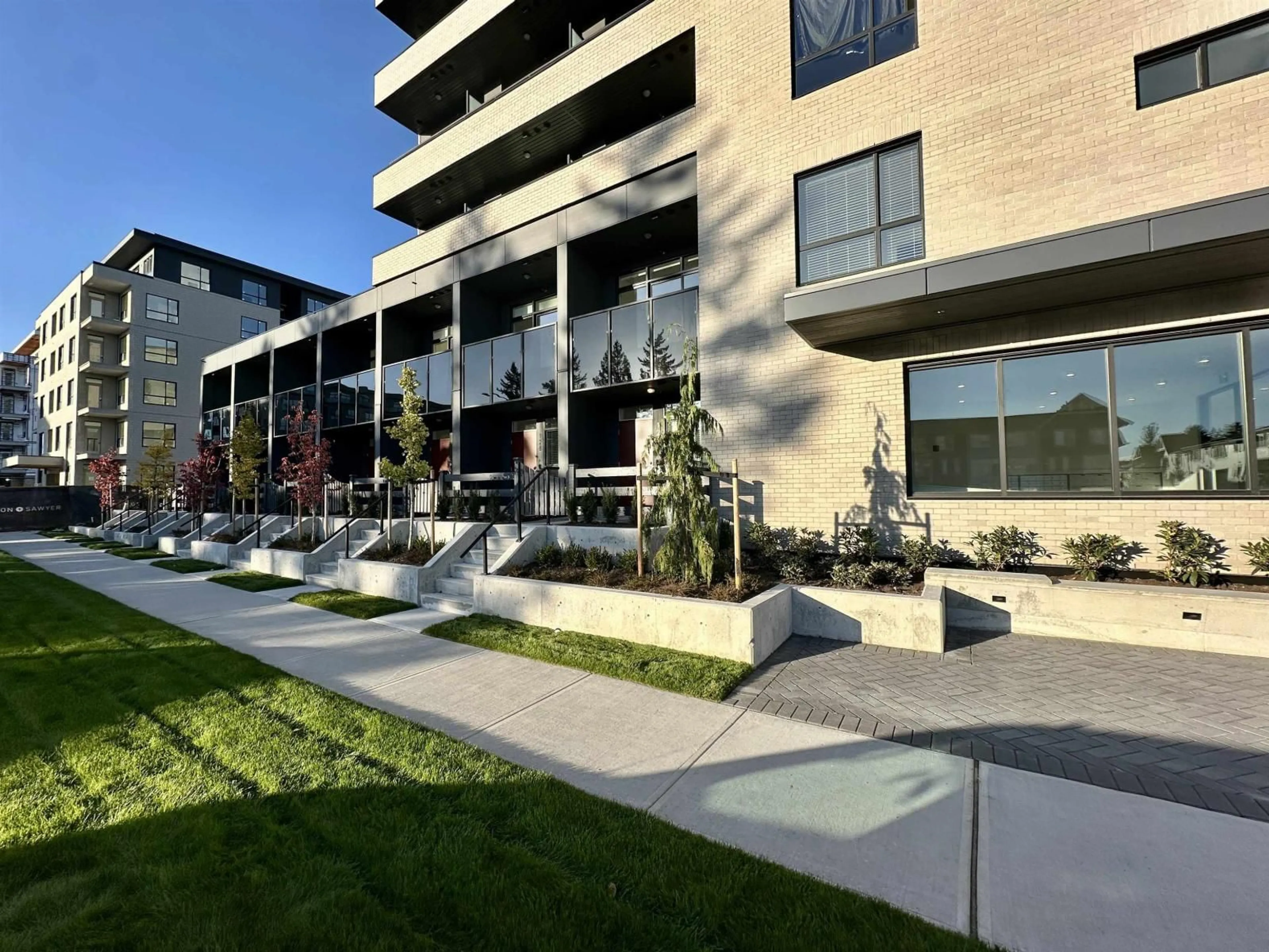 Patio, street for 428 - 8509 158, Surrey British Columbia V4N6Y6