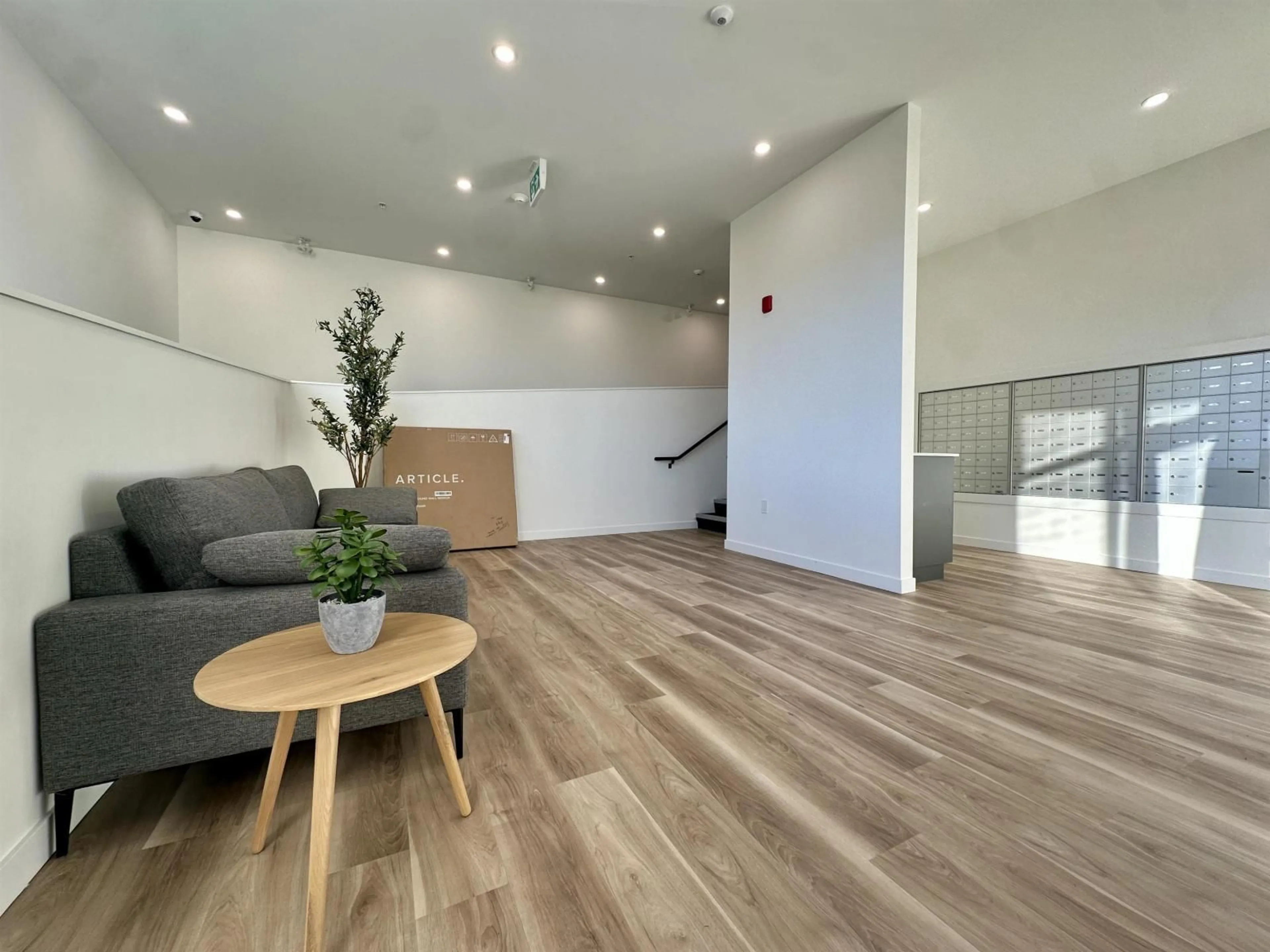 Indoor foyer for 428 - 8509 158, Surrey British Columbia V4N6Y6
