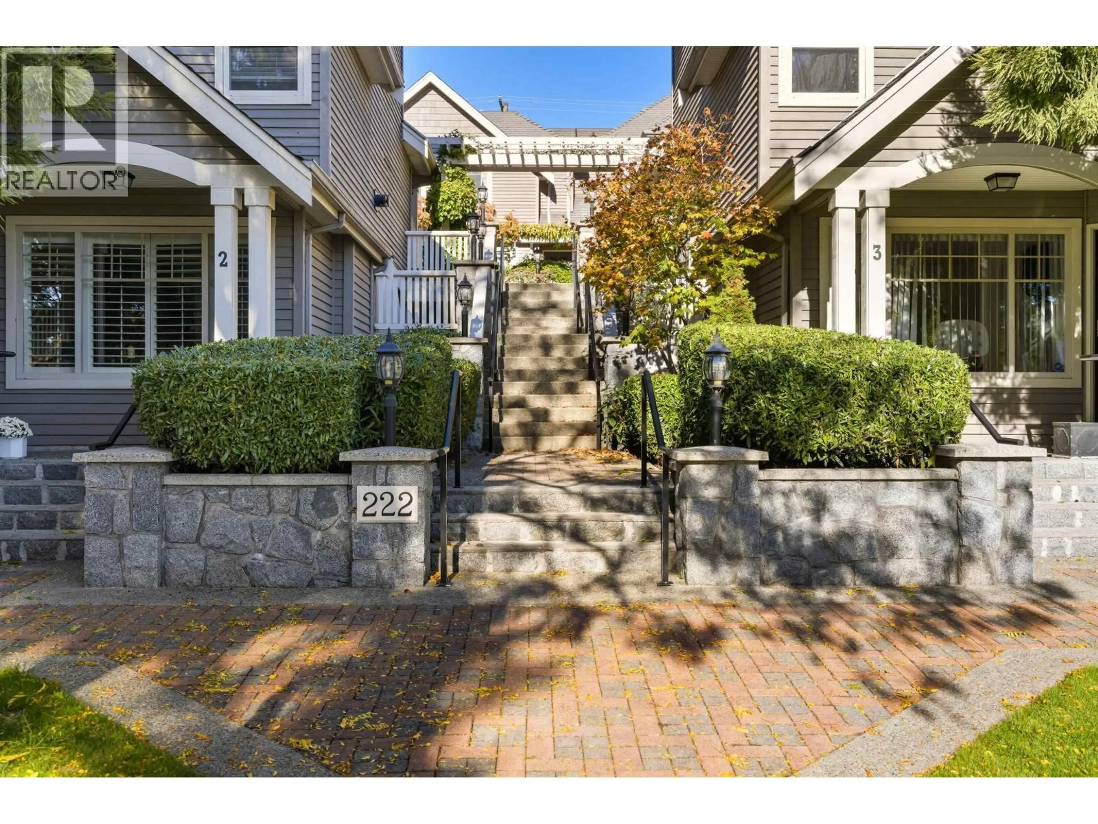 Unknown for 6 - 222 5TH STREET, North Vancouver British Columbia V7L1L7